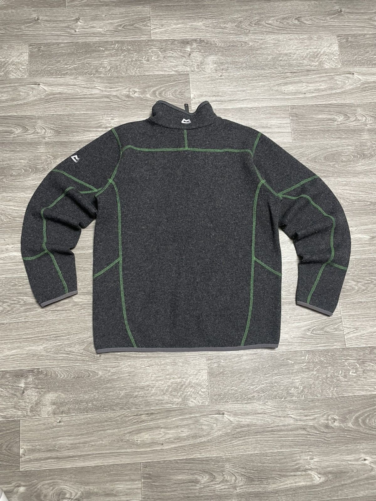 Mountain Equipment Vintage Mountain Equipment Men's Chamonix Half Zip Sweater Size US L / EU 52-54 / 3 - 14 Thumbnail