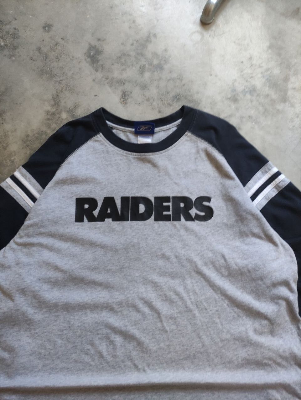 NFL NFL Raiders Raglan Long Sleeve T-Shirt Grey Black Size US XL / EU 56 / 4 - 2 Thumbnail