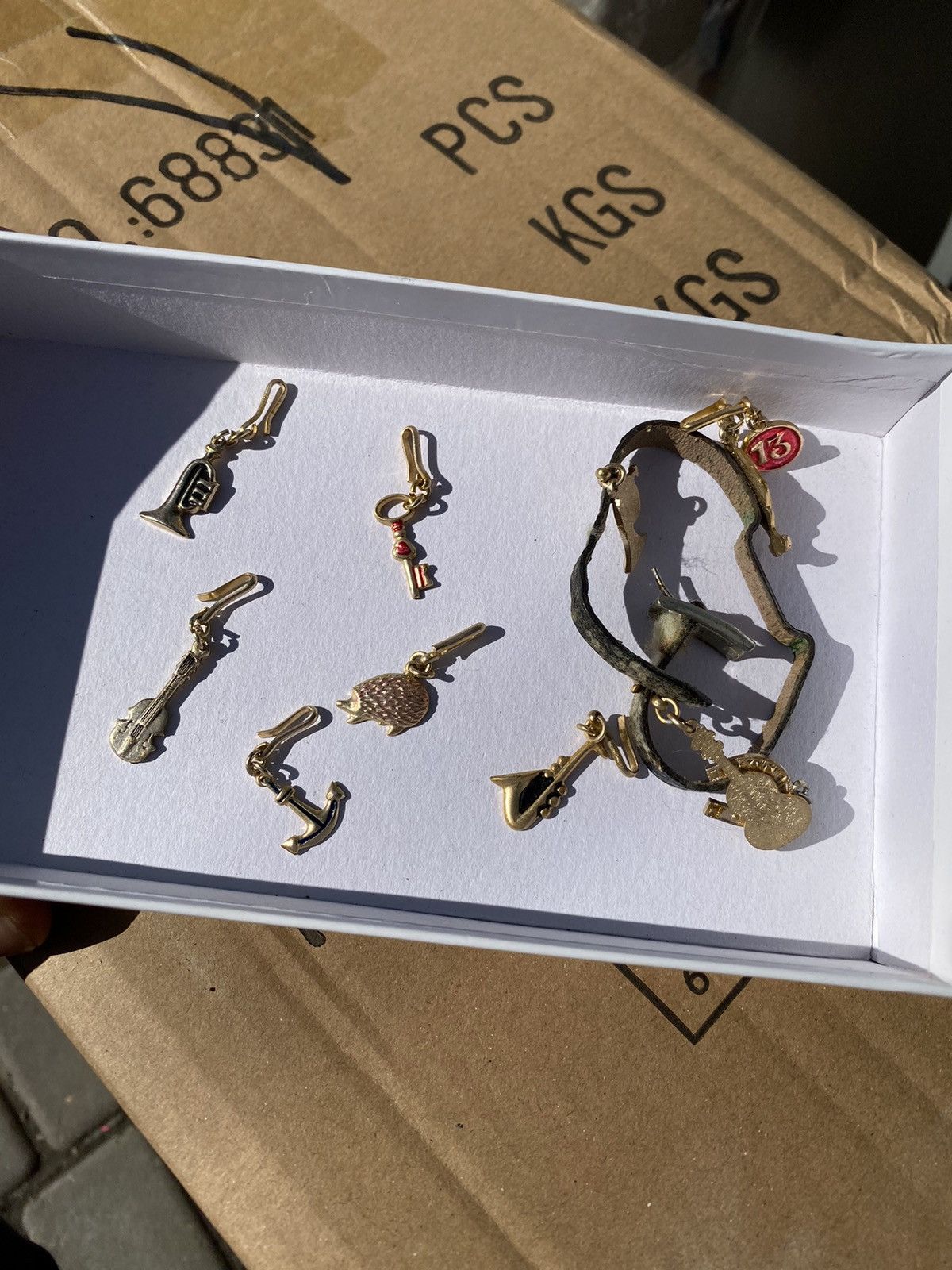Jewelry × Vintage Vintage 1976 Charm Bracelet – Musical & Nautical Theme Size ONE SIZE - 1 Thumbnail
