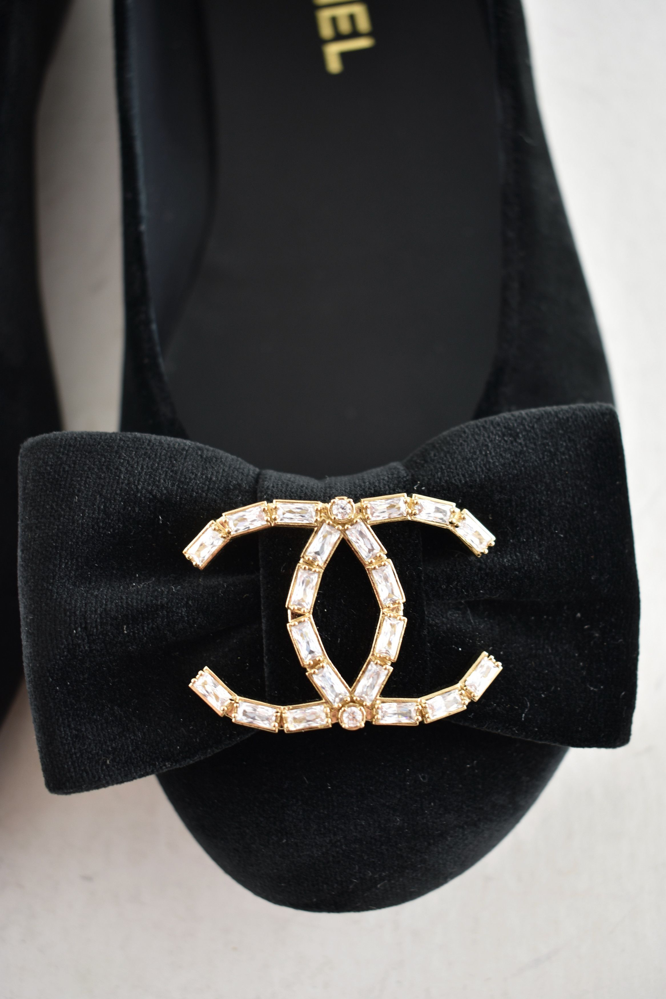 Chanel Chanel 24K Velvet Crystal CC Bow AnkleStrap Ballet Flat 36.5 Size US 6.5 / IT 36.5 - 13 Thumbnail