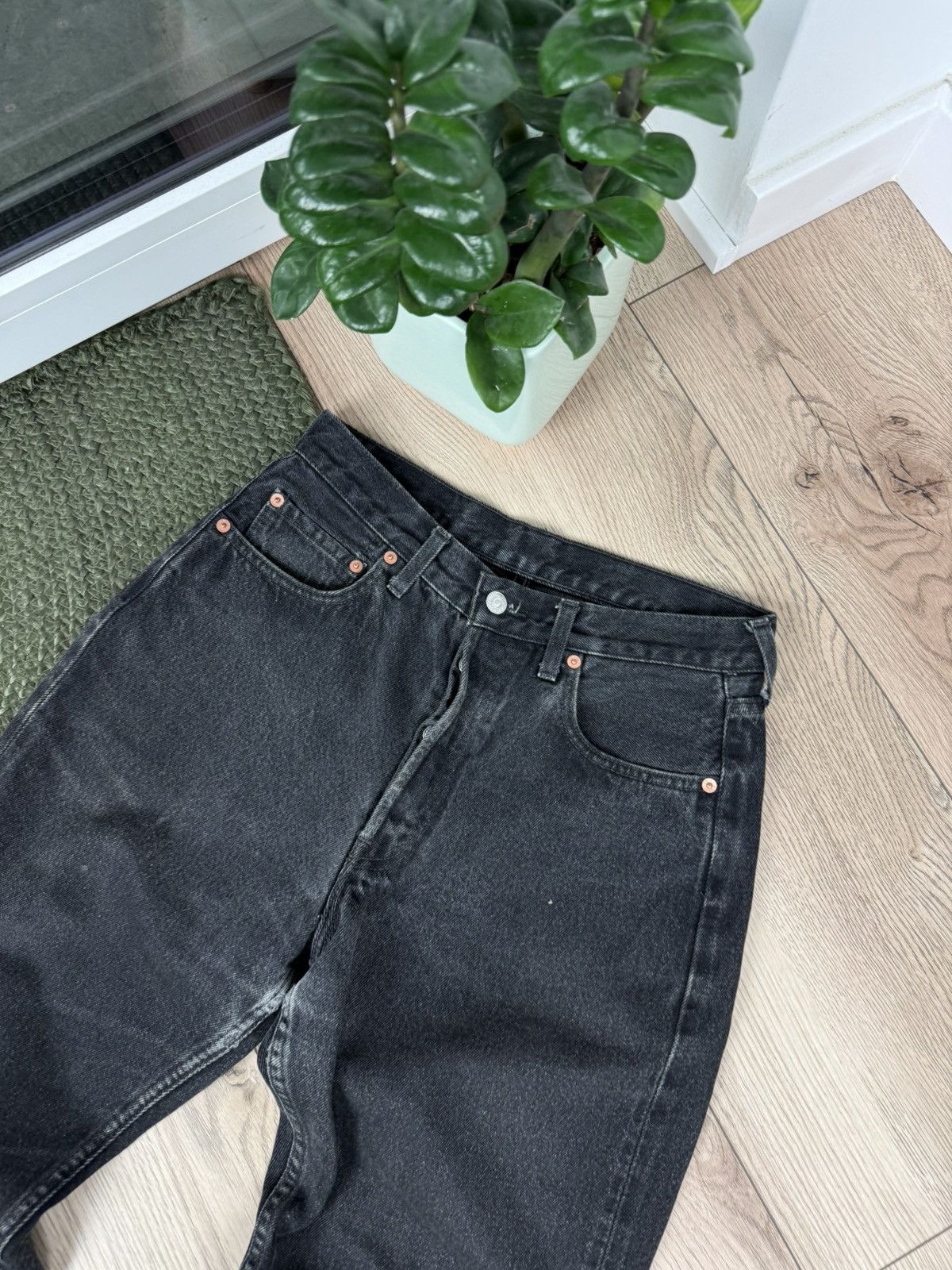 Levi's × Vintage 1990’s Vintage Levi’s 536 Charcoal Grey Denim Jeans 32X32 Size US 32 / EU 48 - 4 Thumbnail