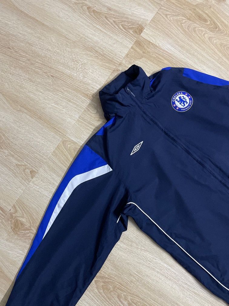 Vintage Vintage umbro chelsea club tracktop hooded Size US M / EU 48-50 / 2 - 6 Thumbnail
