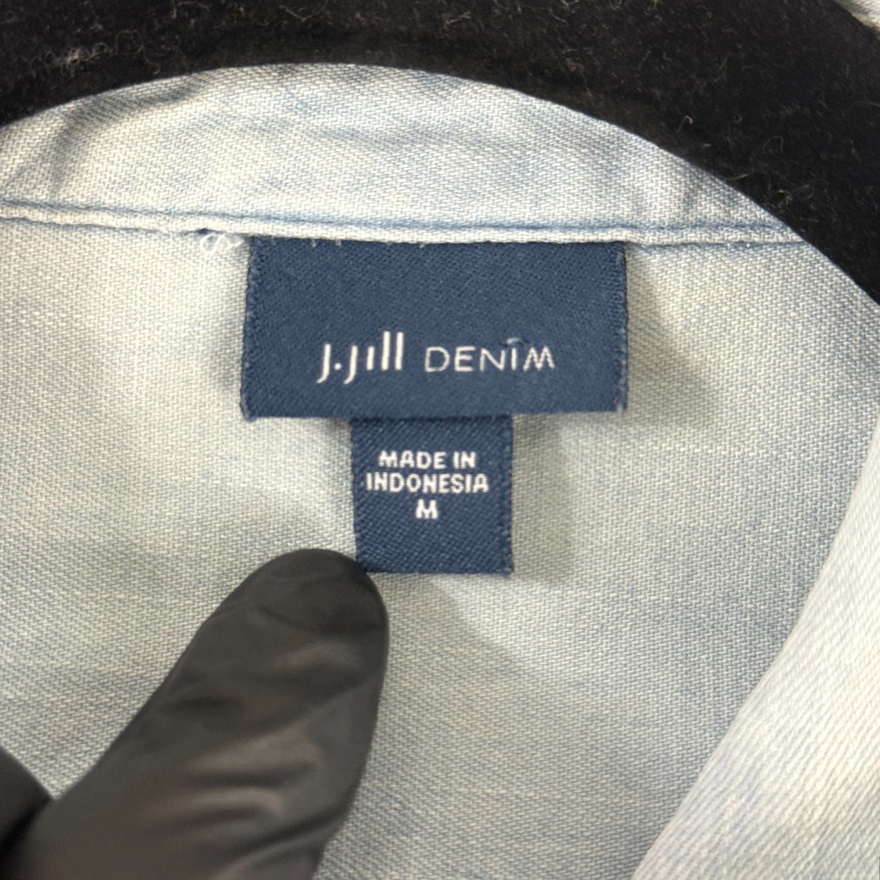 J. Jill J. Jill Button-Up Shirt Womens Medium Blue Chambray Long Sleeve 100% Cotton Size M / US 6-8 / IT 42-44 - 7 Thumbnail