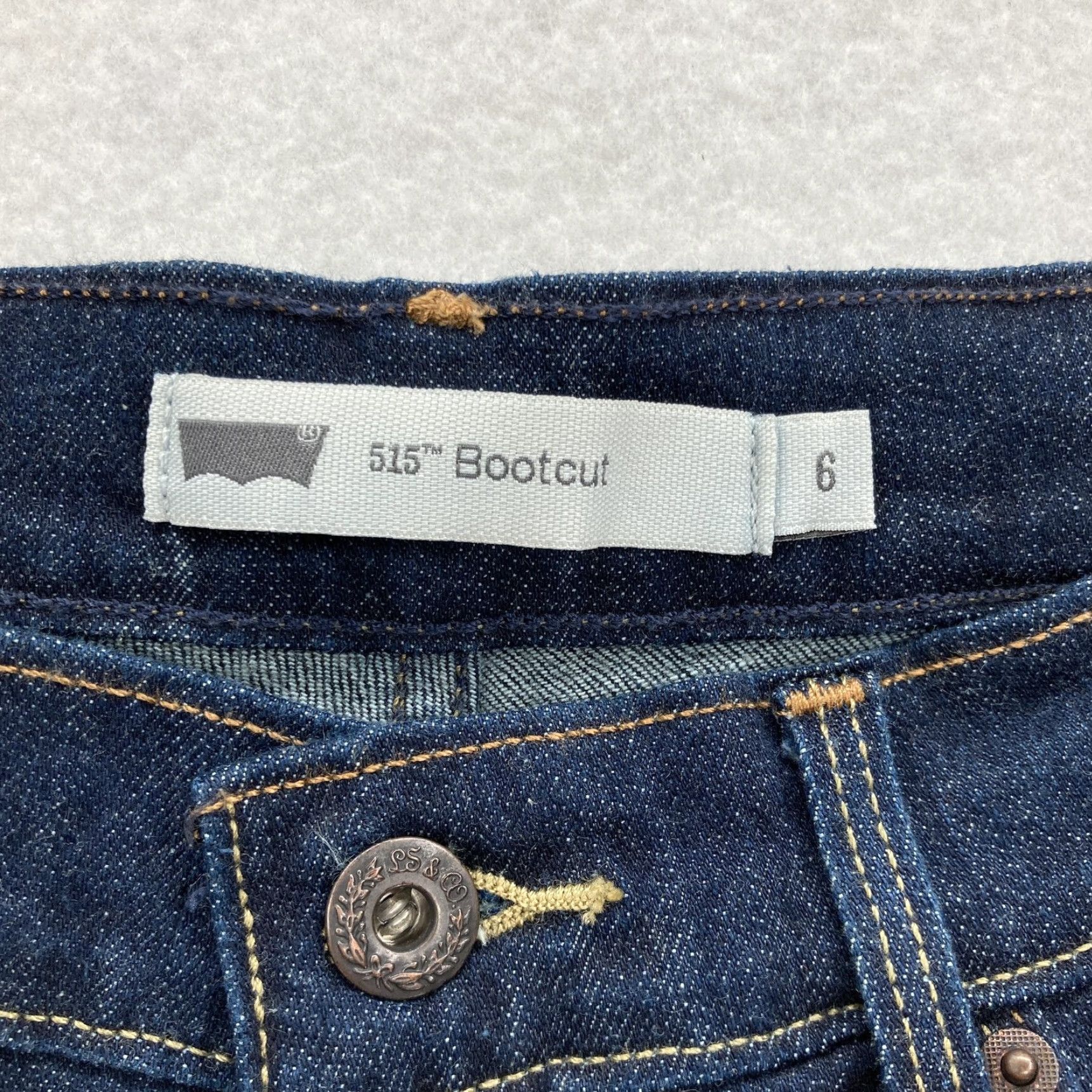 Levi's VINTAGE? No. Levi's 515 Jeans Womens 6 Bootcut Dark Blue Mid Rise Stretch Western Cowgirl Size 28" / US 6 / IT 42 - 5 Thumbnail