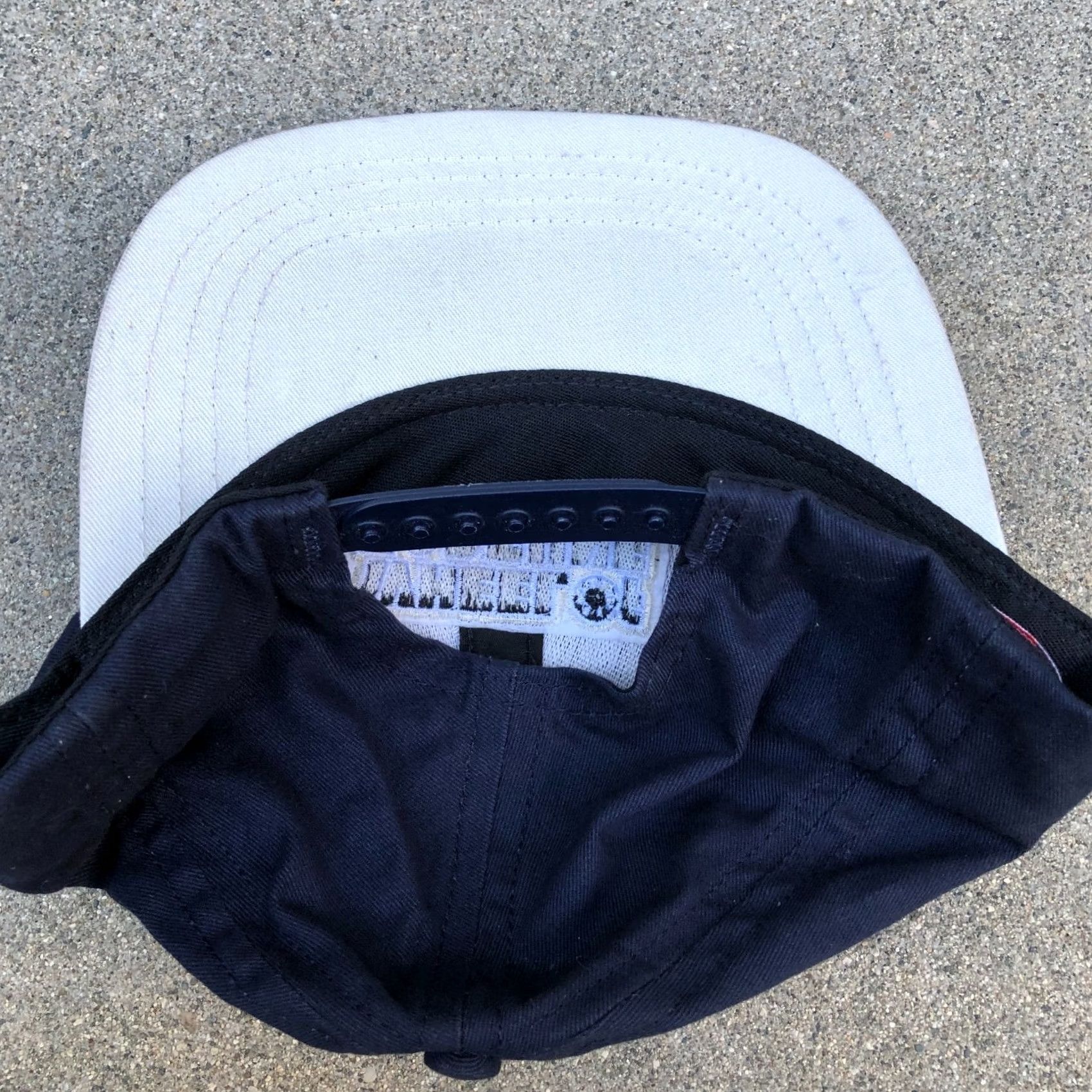 Etro VINTAGE Competition Headwear WHEEL OF FORTUNE Snapback Hat Blue Cap Retro Mens One Size Blue Snapback Hat Size ONE SIZE - 3 Thumbnail