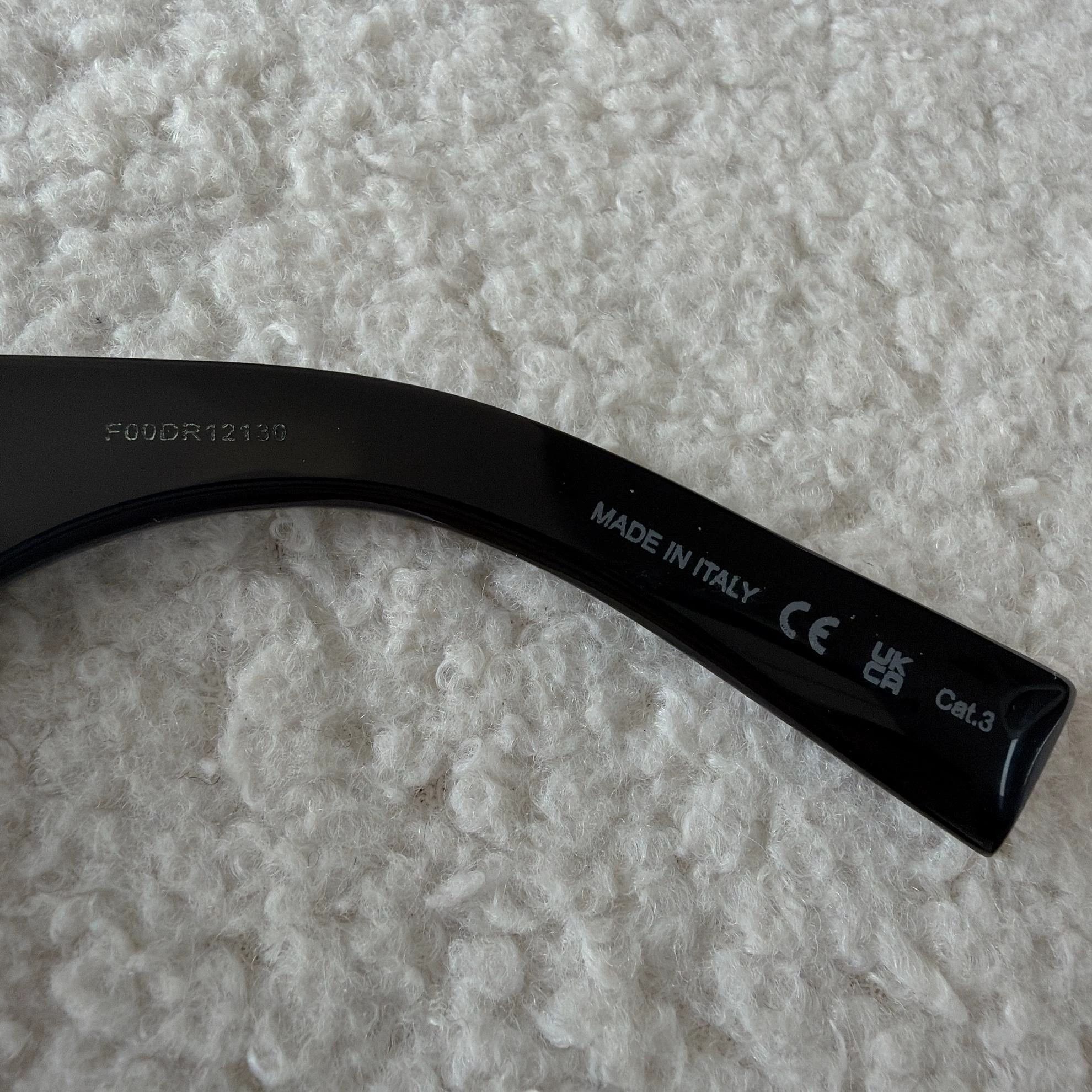 Yves Saint Laurent YSL Large Logo Shades 8619 Size ONE SIZE - 5 Thumbnail