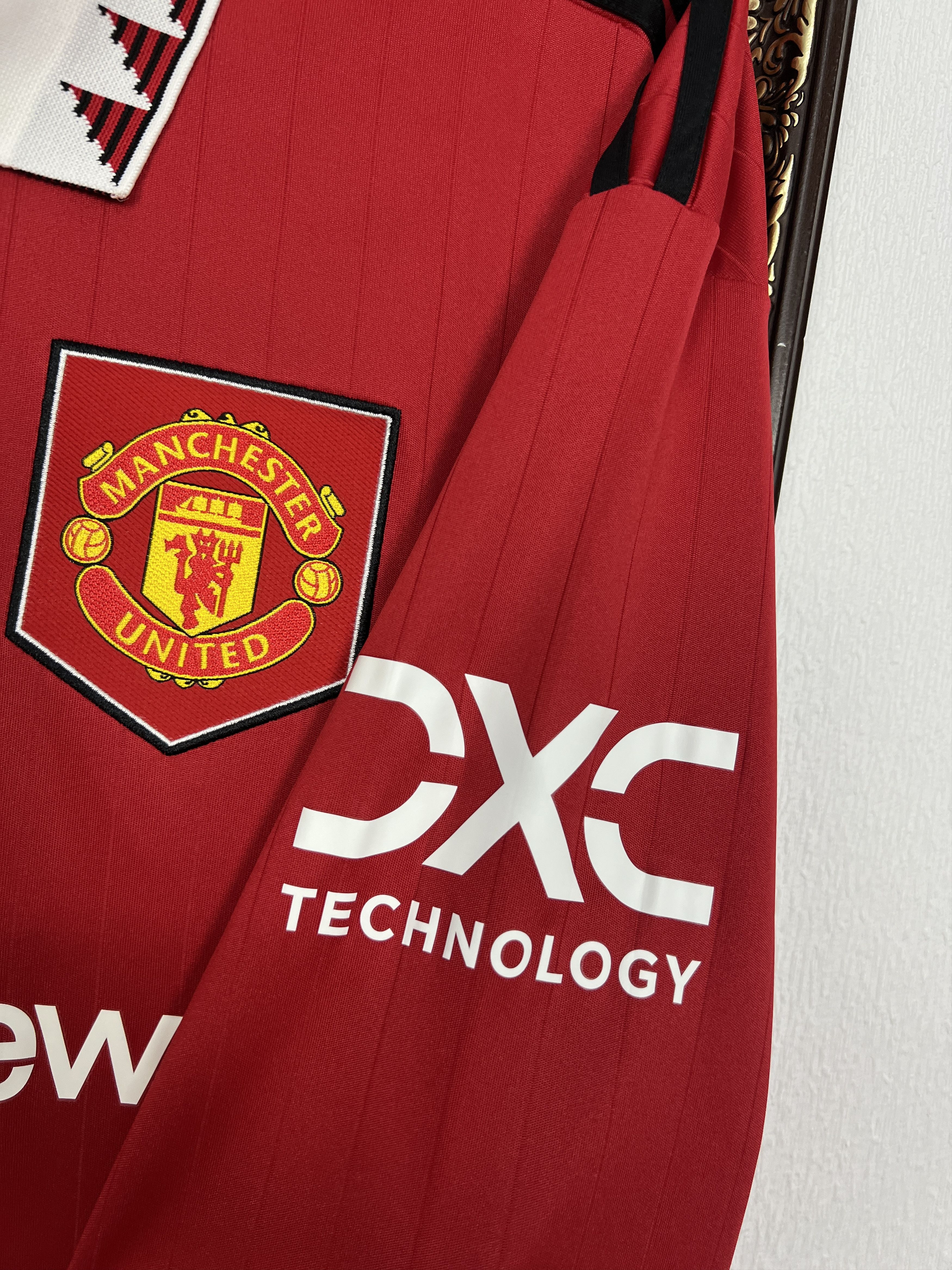 Adidas Manchester United football shirt 2022 Long Sleeve Jersey Size US XL / EU 56 / 4 - 4 Thumbnail