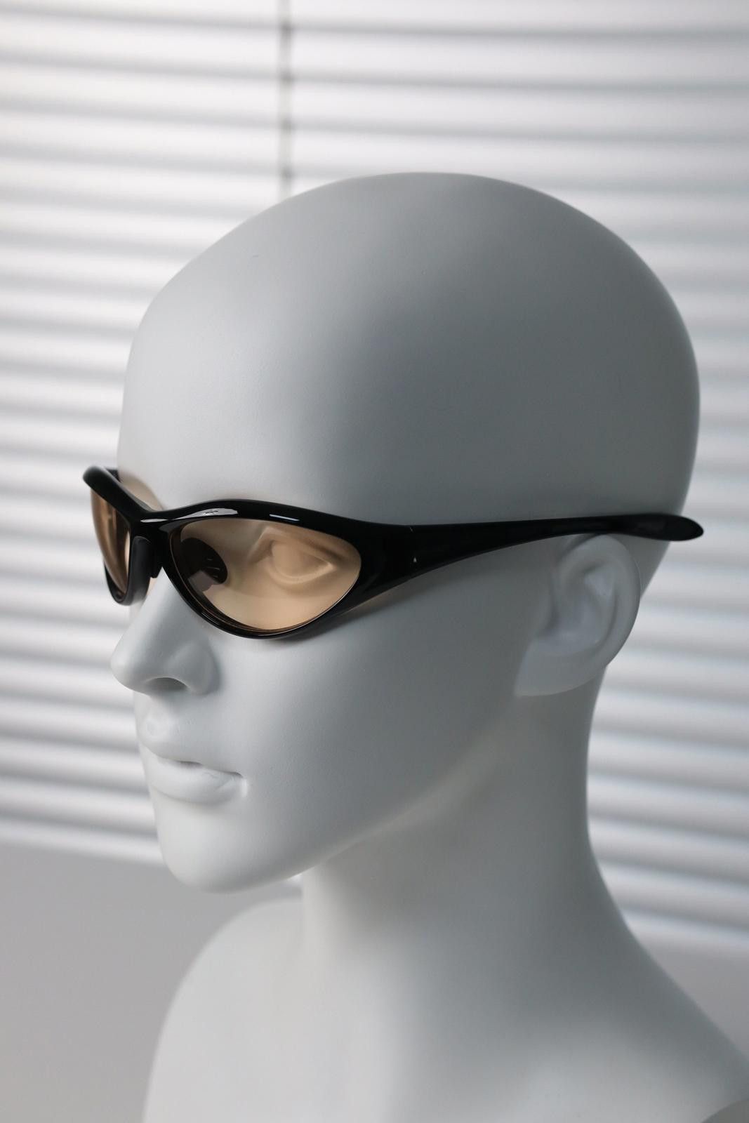 Other Rare Vtg Y2k Avant Garde Cat Eye Black Sunglasses Unisex OS Size ONE SIZE - 4 Thumbnail