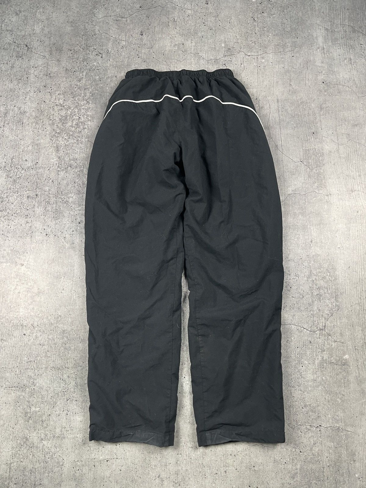 Nike × Vintage Nike Vintage Parachute Y2K Nylon Track Pants Joggers Hype L Size US 34 / EU 50 - 5 Thumbnail