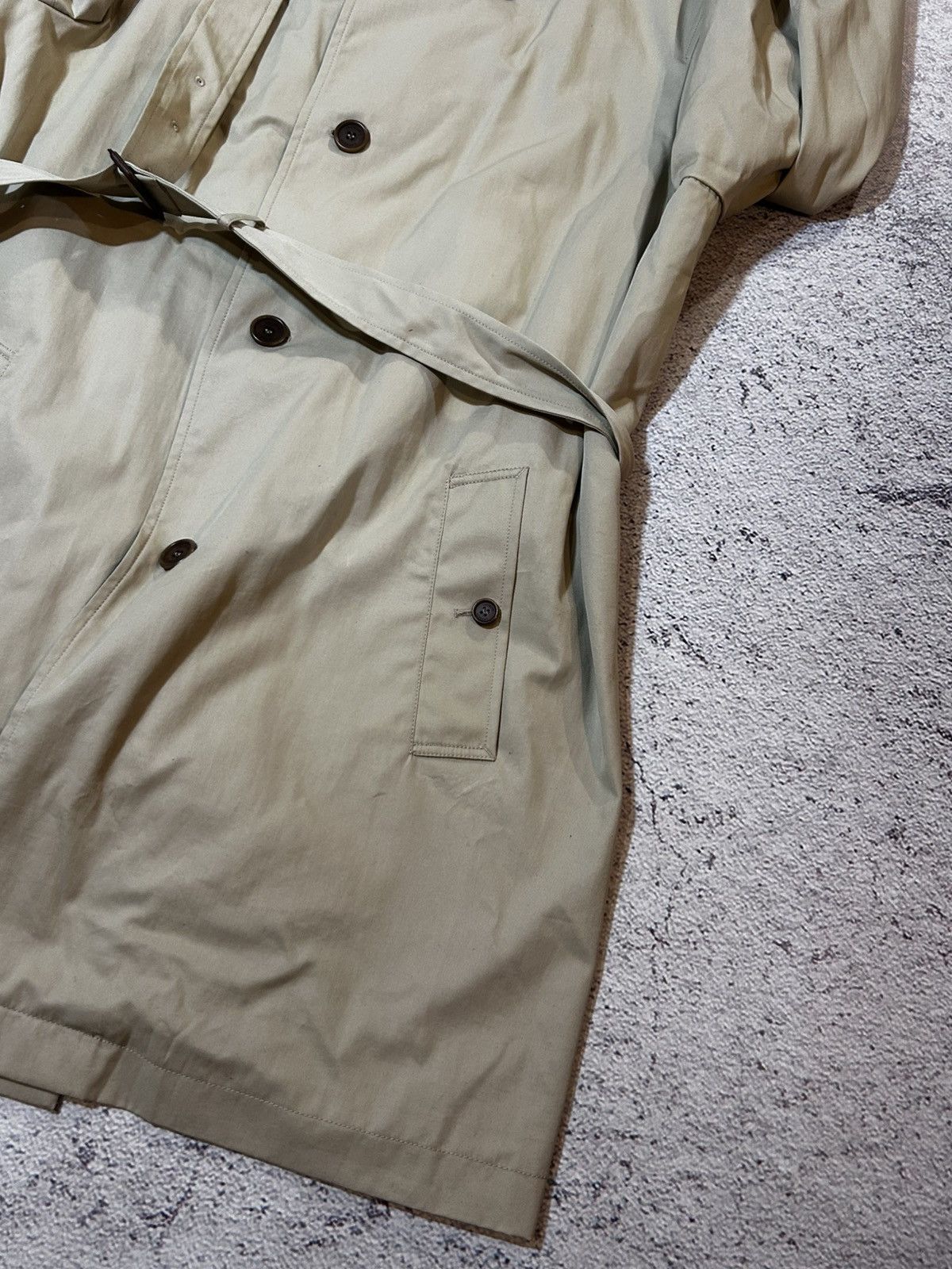Lacoste Lacoste Vintage Beige Trench Coat Classic Mac Coat Size 60 Size US L / EU 52-54 / 3 - 16 Thumbnail