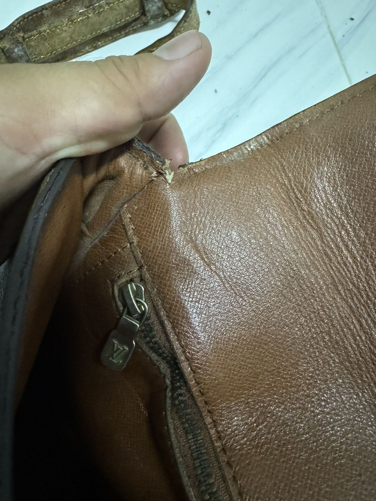 Louis Vuitton × Vintage Vintage Louis Vuitton Chantilly Swiss made shoulder bag Size ONE SIZE - 12 Thumbnail