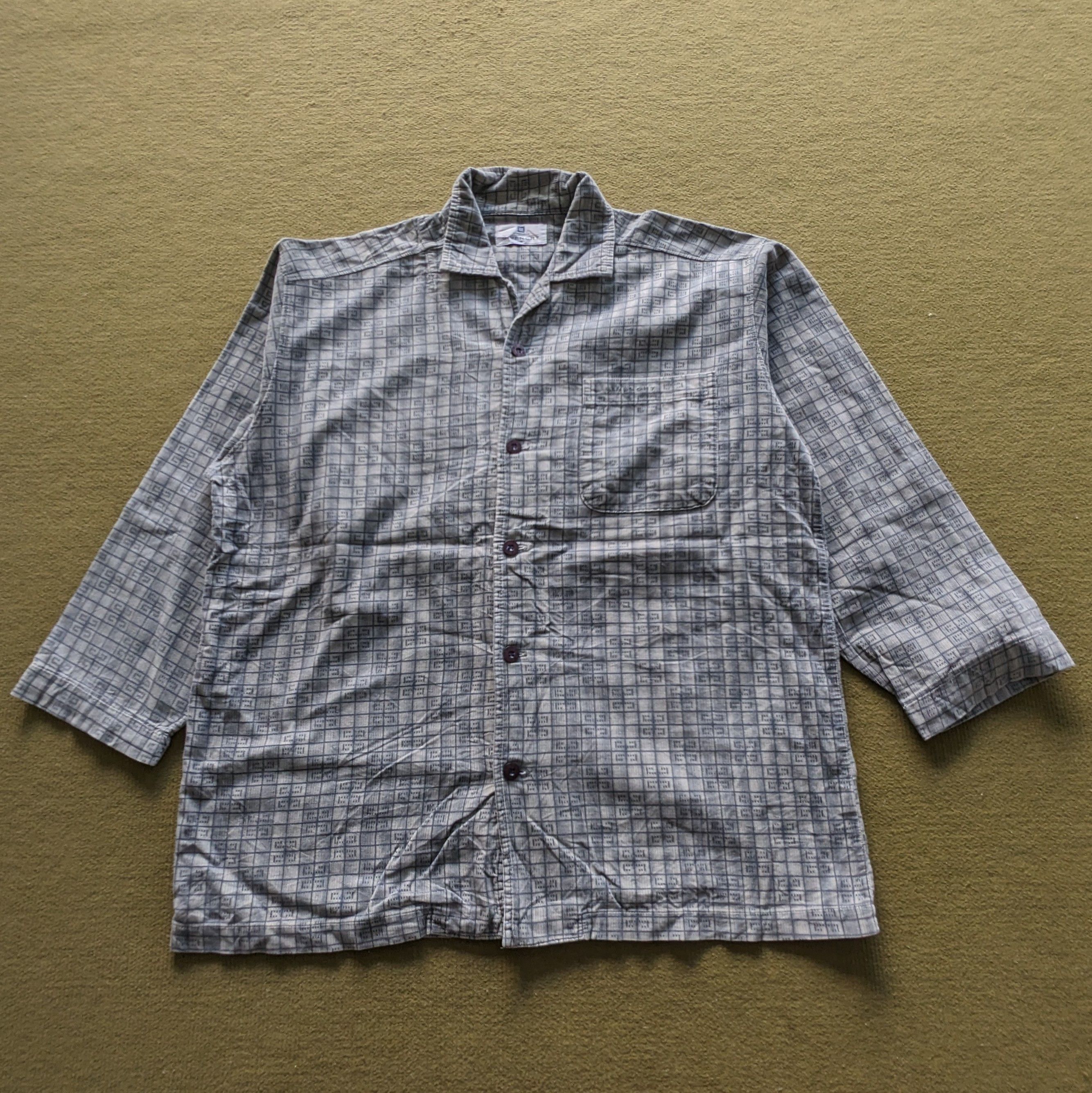 Givenchy Vintage GIVENCHY One Set Italian Brand Shirts Size US L / EU 52-54 / 3 - 1 Thumbnail