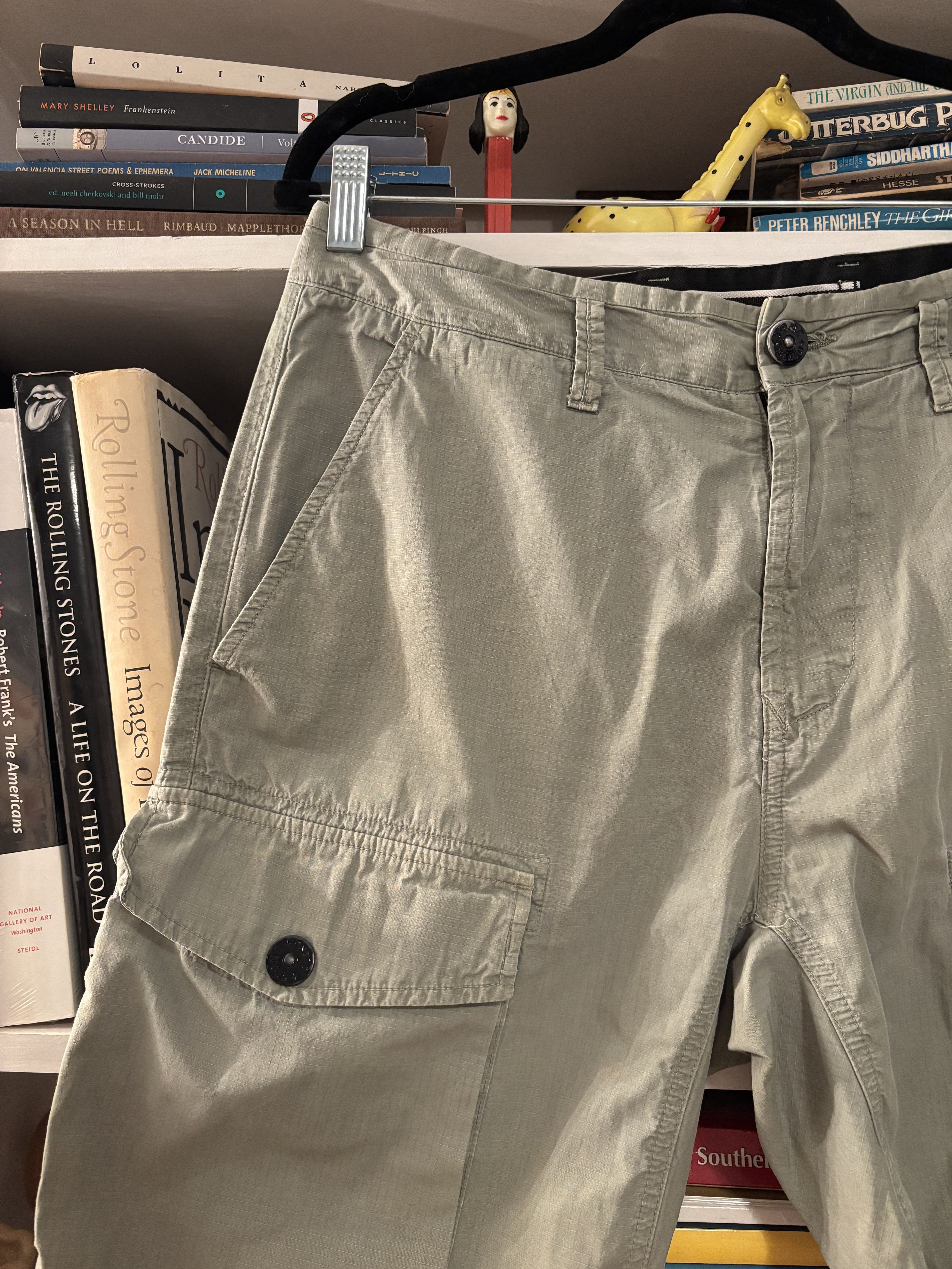 Stone Island stone island cargo shorts Size US 30 / EU 46 - 2 Thumbnail