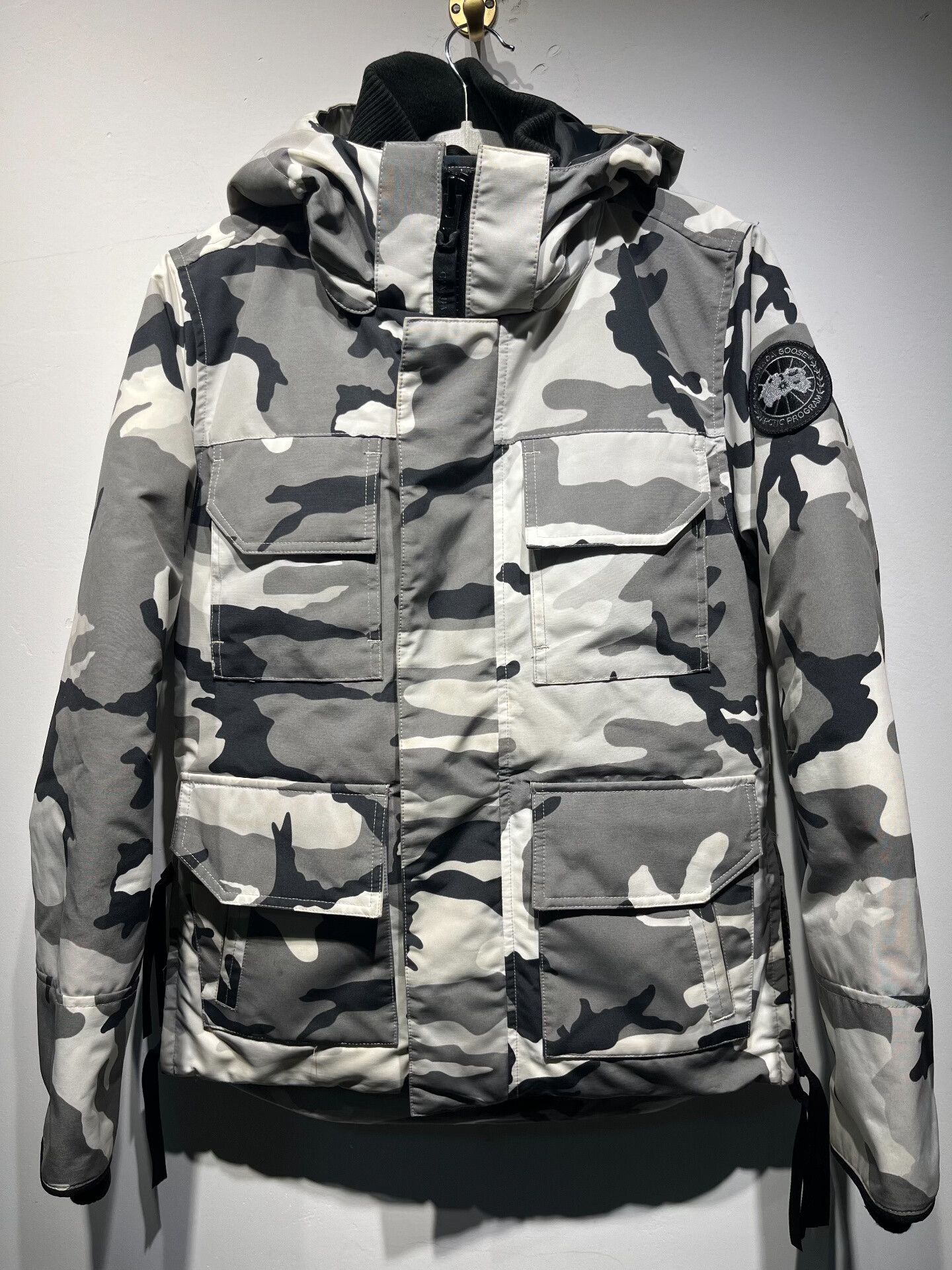 Canada Goose Canada Goose Down Camo Black Heavy Coat XS Men Size US XS / EU 42 / 0 - 1 Thumbnail