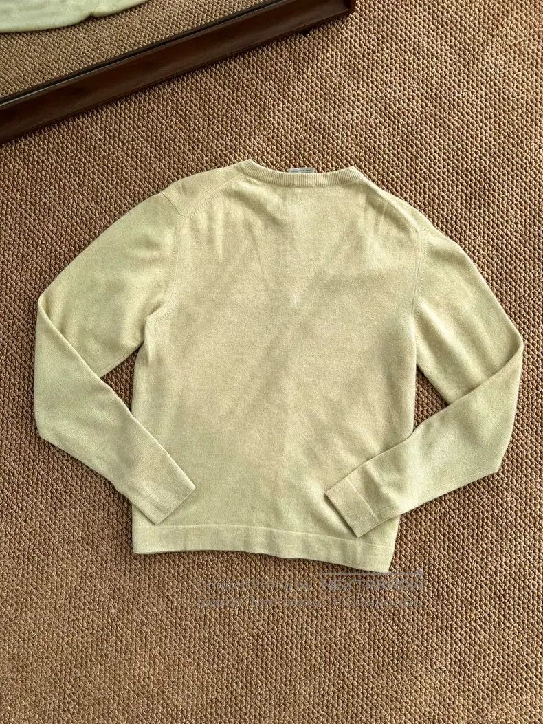 Hermes Hermes Gold Button Cashmere Knit Top, Madder Red Size L / US 10 / IT 46 - 6 Thumbnail
