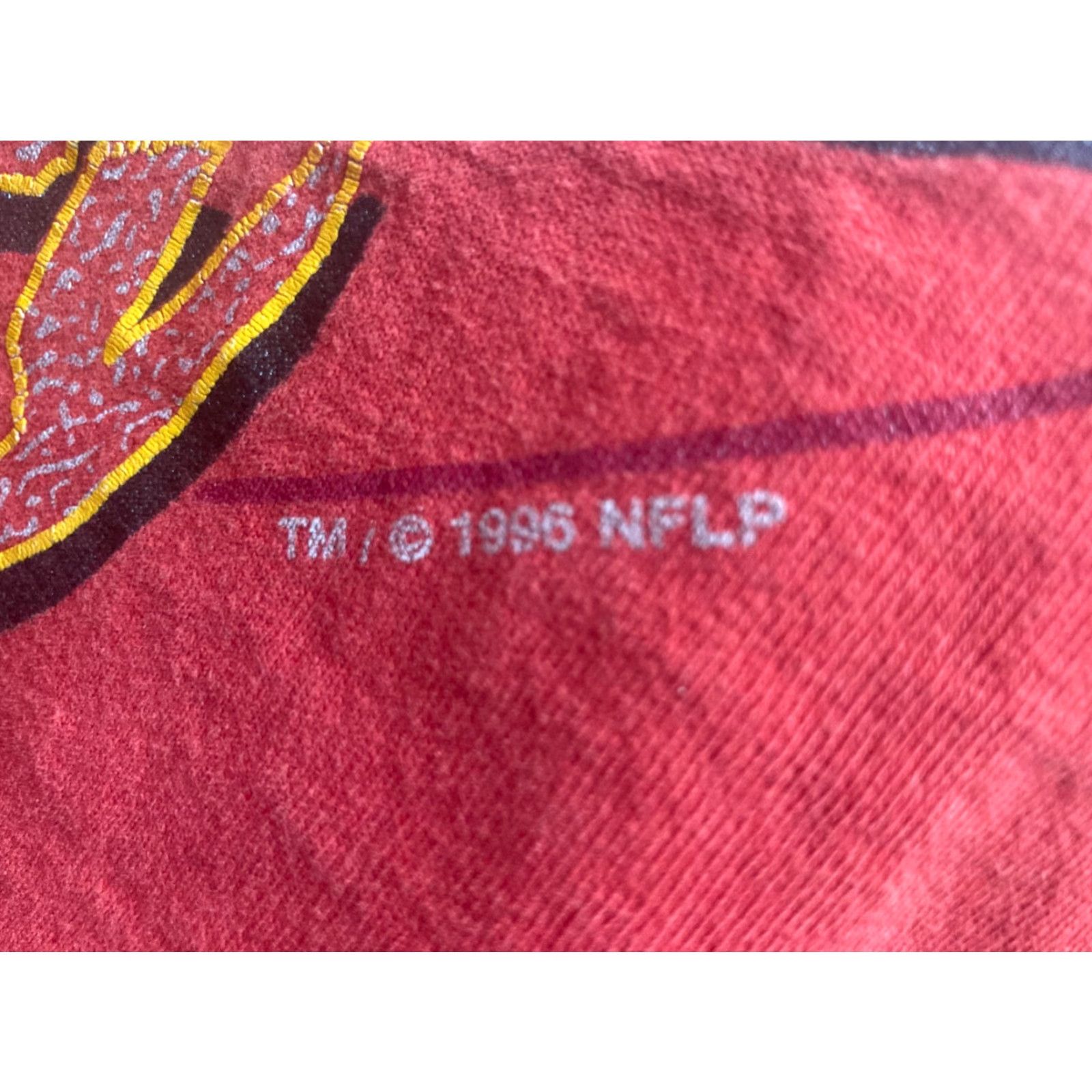 Vintage VINTAGE Chiefs T-Shirt Men 1990s Red KC NFL Football Large Size L Mens Shirt Graphic Tee 90s Size US L / EU 52-54 / 3 - 4 Thumbnail