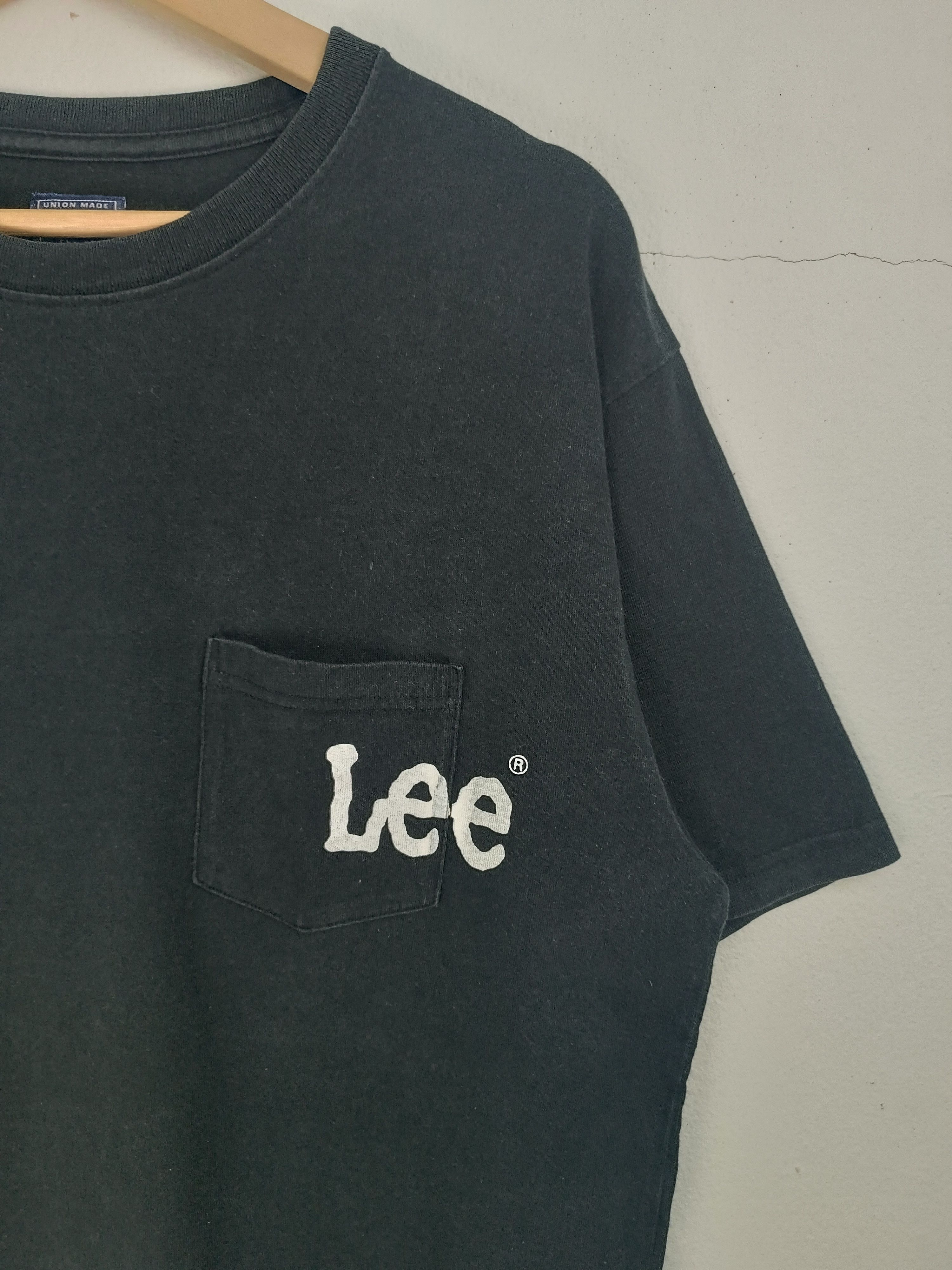 Lee VINTAGE Y2K FADED UNION MADE LEE POCKET TEE VERY RARE Size US L / EU 52-54 / 3 - 5 Thumbnail