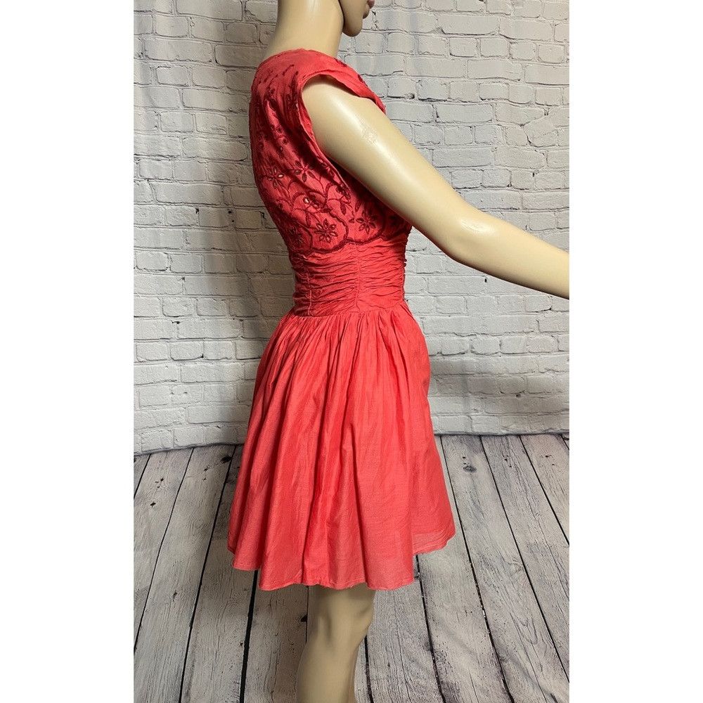 Free People Free People Rose Garden Eyelet Embroidered Red Poppy Dress Size XS / US 0-2 / IT 36-38 - 4 Thumbnail