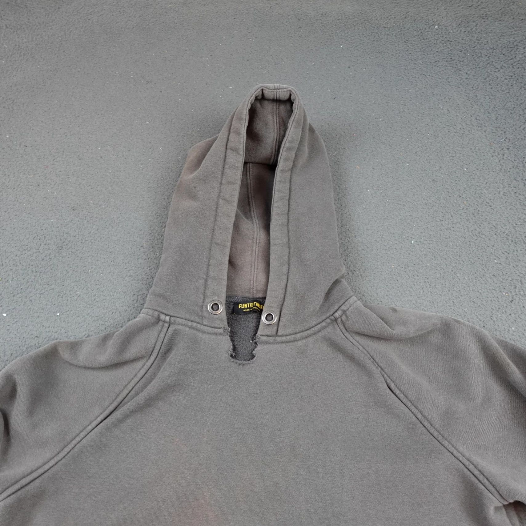 Flint And Tinder Flint And Tinder Hoodie Mens Medium Gray Fleece Pullover Made In USA Sweatshirt Size US M / EU 48-50 / 2 - 4 Thumbnail