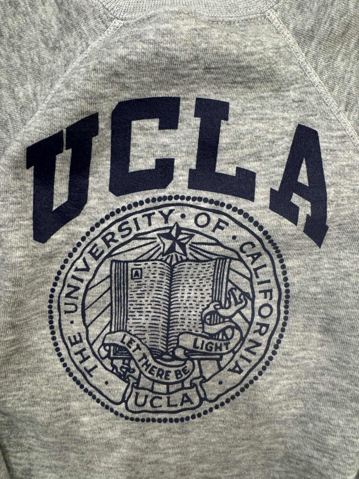 Vintage Vintage ucla crewneck Size US S / EU 44-46 / 1 - 2 Thumbnail