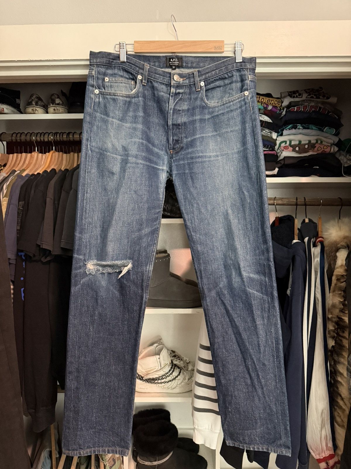 A.P.C. A.P.C Denim Jeans with single knee blowout Size US 35 - 2 Thumbnail