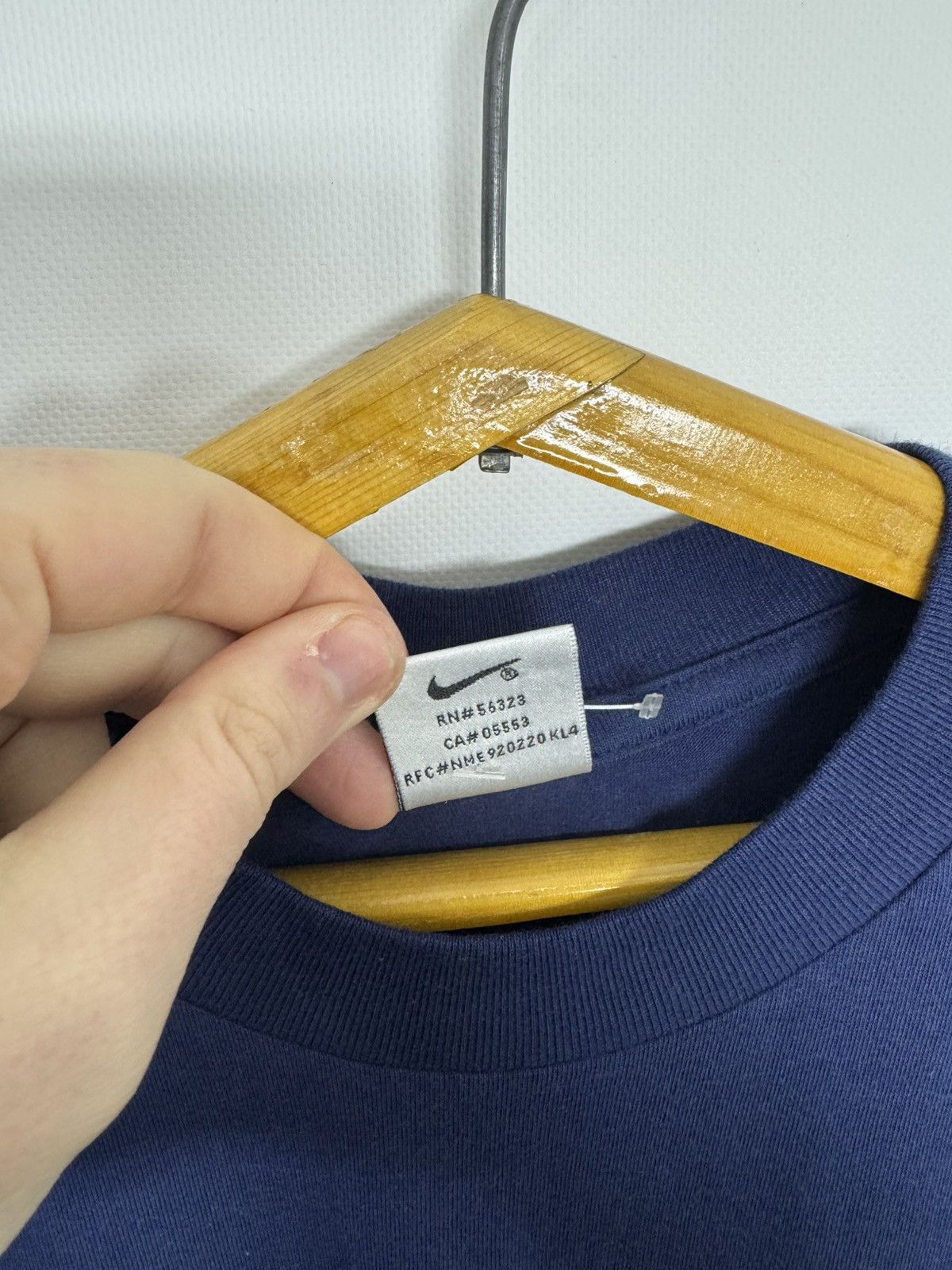 Nike Vintage Nike Swoosh T-Shirt 90’s Size US S / EU 44-46 / 1 - 6 Thumbnail