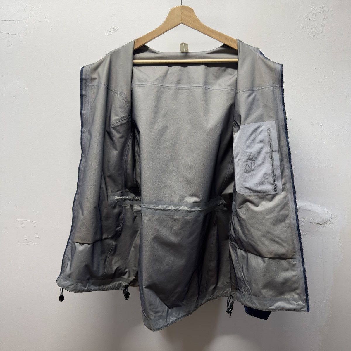 Arc'teryx Arc'teryx Zeta AR Jacket Women's 2019 Labyrinth Size L / US 10 / IT 46 - 12 Thumbnail