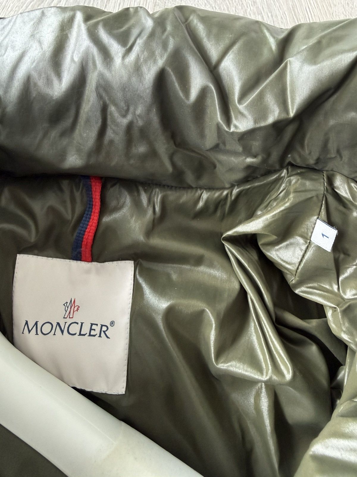 Moncler Moncler Maya Hooded Short Down Jacket Olive Green Size US S / EU 44-46 / 1 - 4 Thumbnail