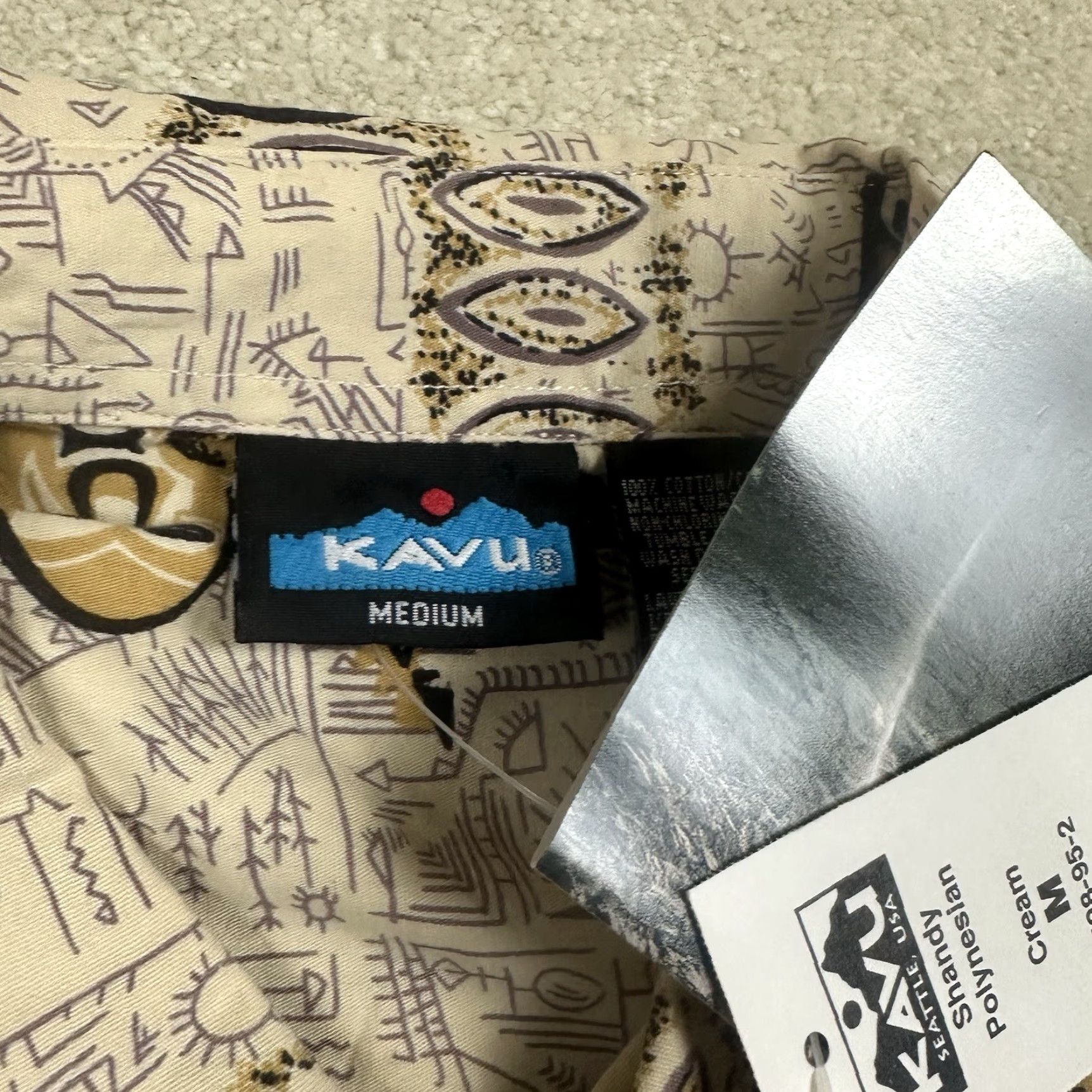 KAVU KAVU Button-Up Shirt Mens Medium Beige Polynesian NWT Casual Collared Short Sleeve Size US M / EU 48-50 / 2 - 7 Thumbnail
