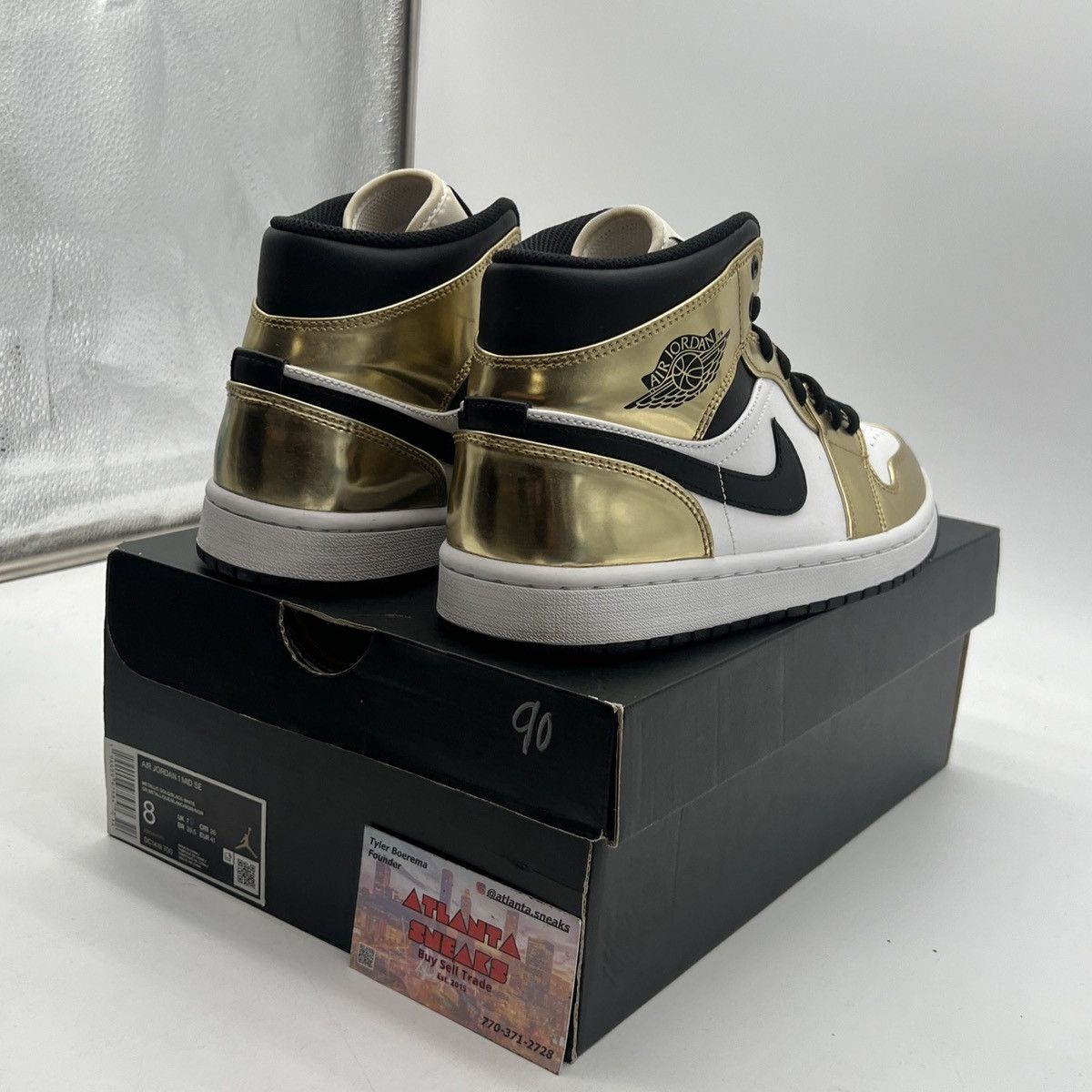 Nike Air Jordan 1 mid metallic gold Size US 8 / EU 41 - 5 Thumbnail