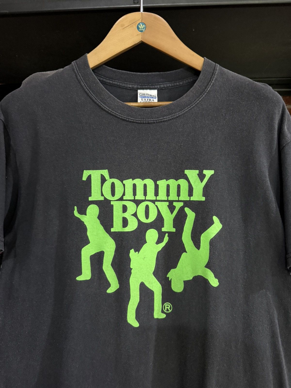Band Tees × Rap Tees × Vintage Thrashed Vintage Tommy Boy Record Hip Hop Sun Faded Tee Size US L / EU 52-54 / 3 - 2 Thumbnail