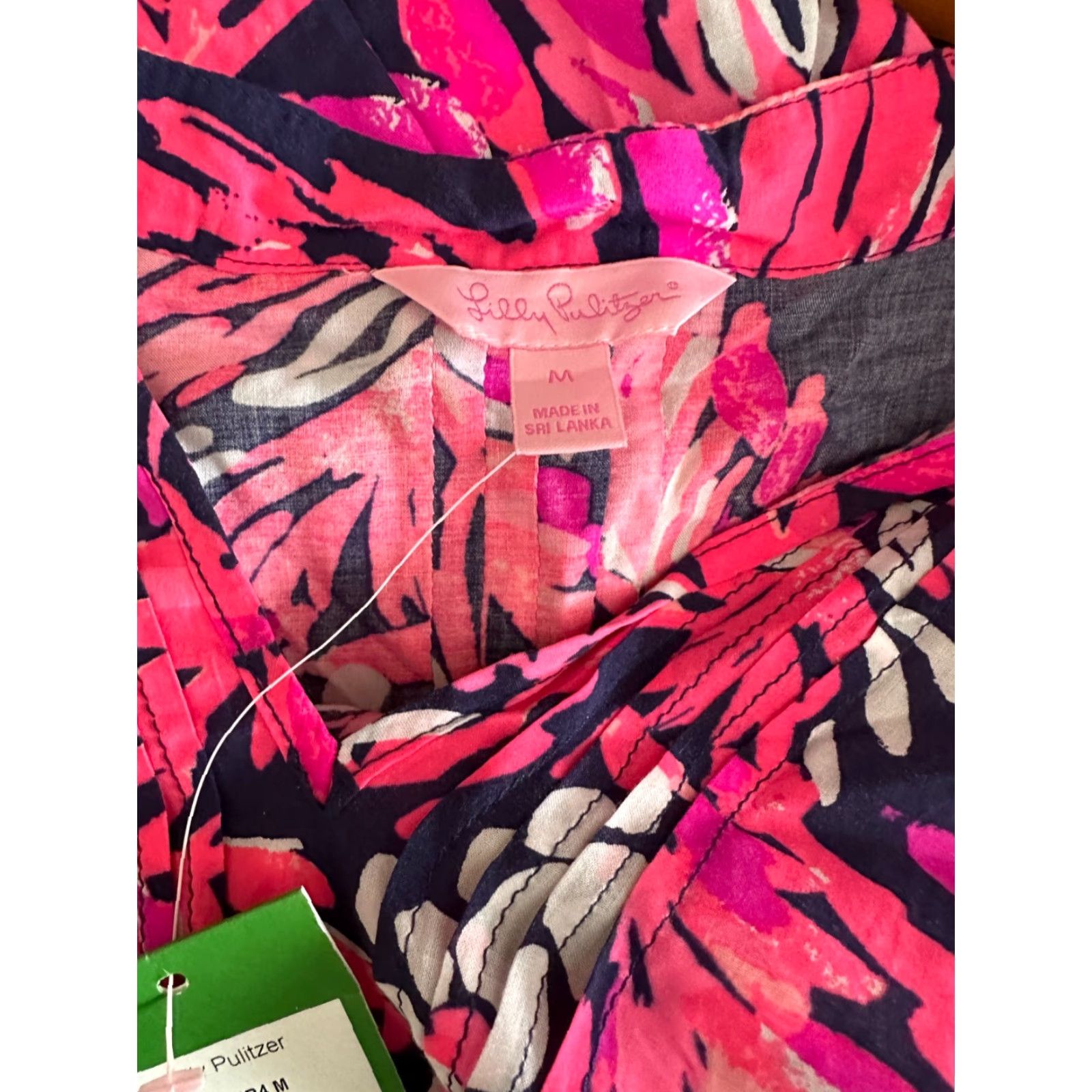 Lilly Pulitzer Lilly Pulitzer Sarasota Tunic Womens Medium NWT Pink V-Neck 3/4 Sleeve Relaxed Regular Tunic Jungle in Here MSRP 128.00 Size M / US 6-8 / IT 42-44 - 3 Thumbnail