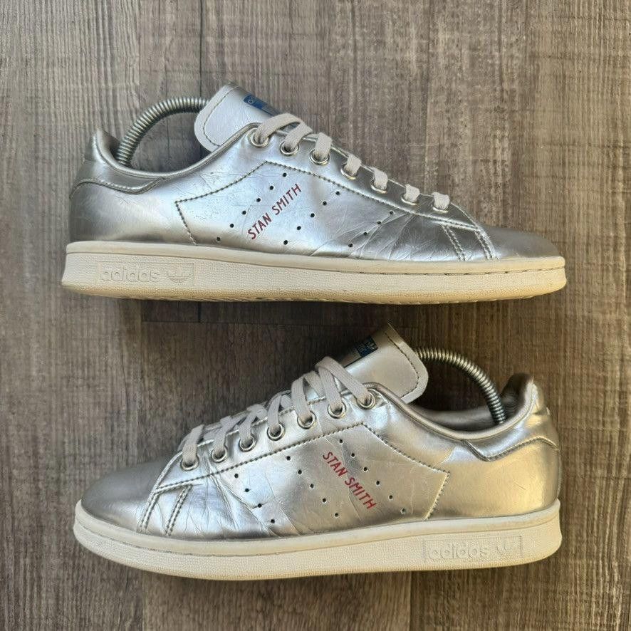 Adidas ADIDAS • Stan Smith "2019 Silver Metallic" (7.5M) Size US 7.5 / EU 40-41 - 2 Thumbnail