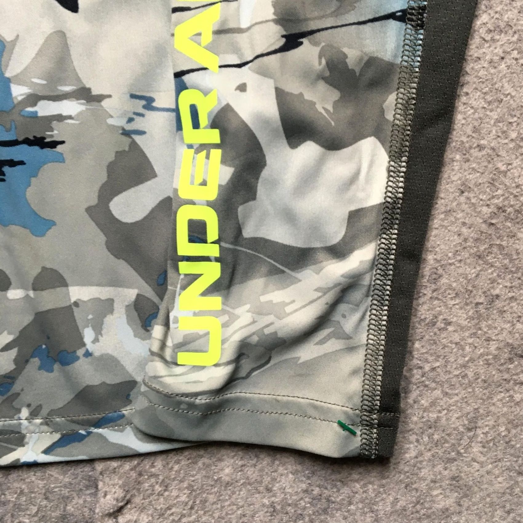Under Armour Under Armour Shirt Mens M Gray Camouflage Iso-Chill Fish Long Sleeve Top Size US M / EU 48-50 / 2 - 2 Thumbnail