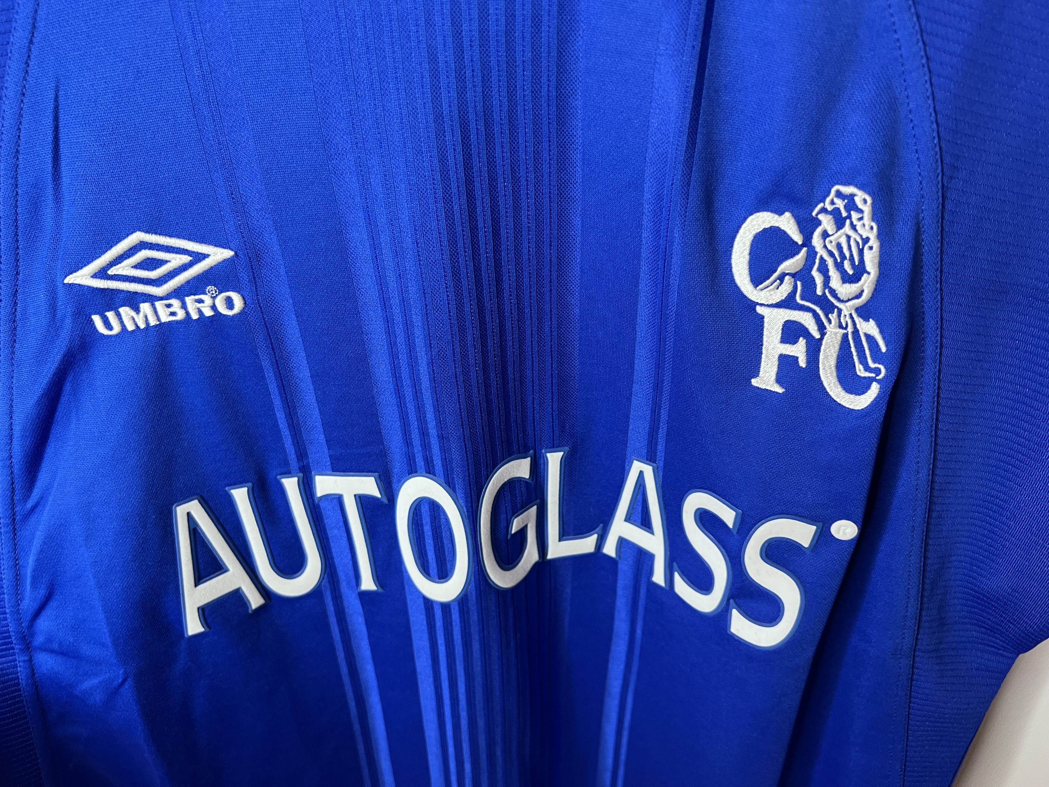 Umbro CHELSEA 1999 HOME RETRO REPLICA FOOTBALL SHIRT SOCCER JERSEY Size US S / EU 44-46 / 1 - 4 Thumbnail