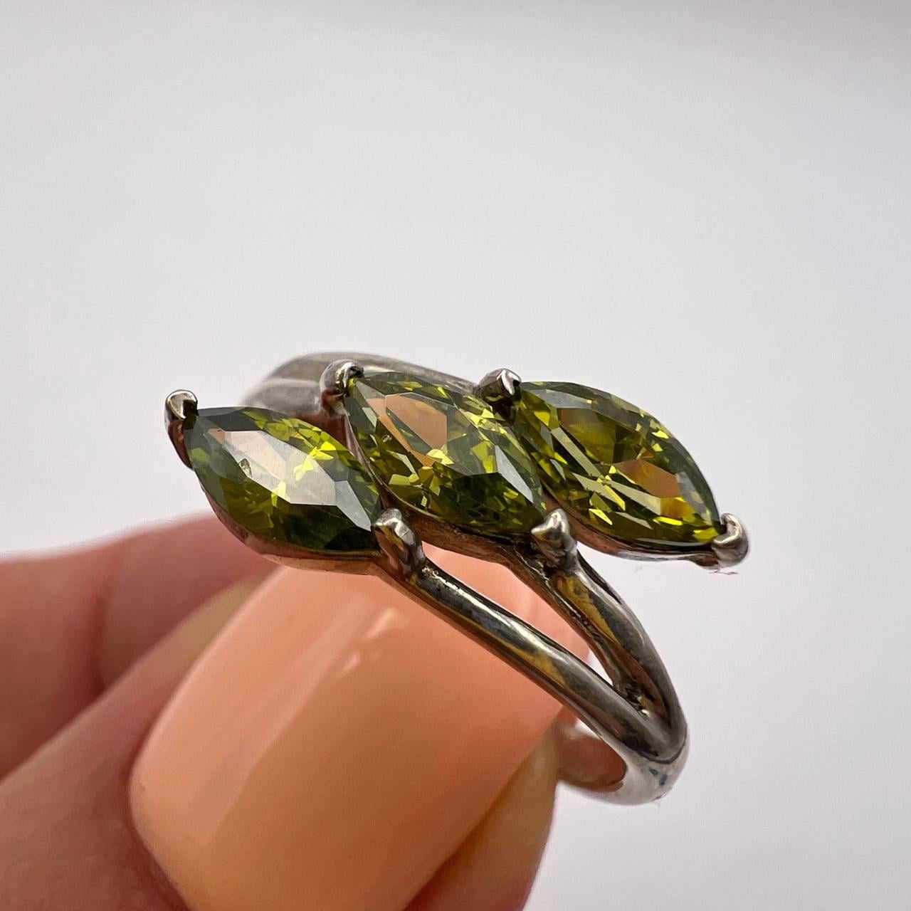 Sterling Silver Vintage USSR Ring Sterling Silver 925 Stone Green Size 7 US Size ONE SIZE - 1 Thumbnail