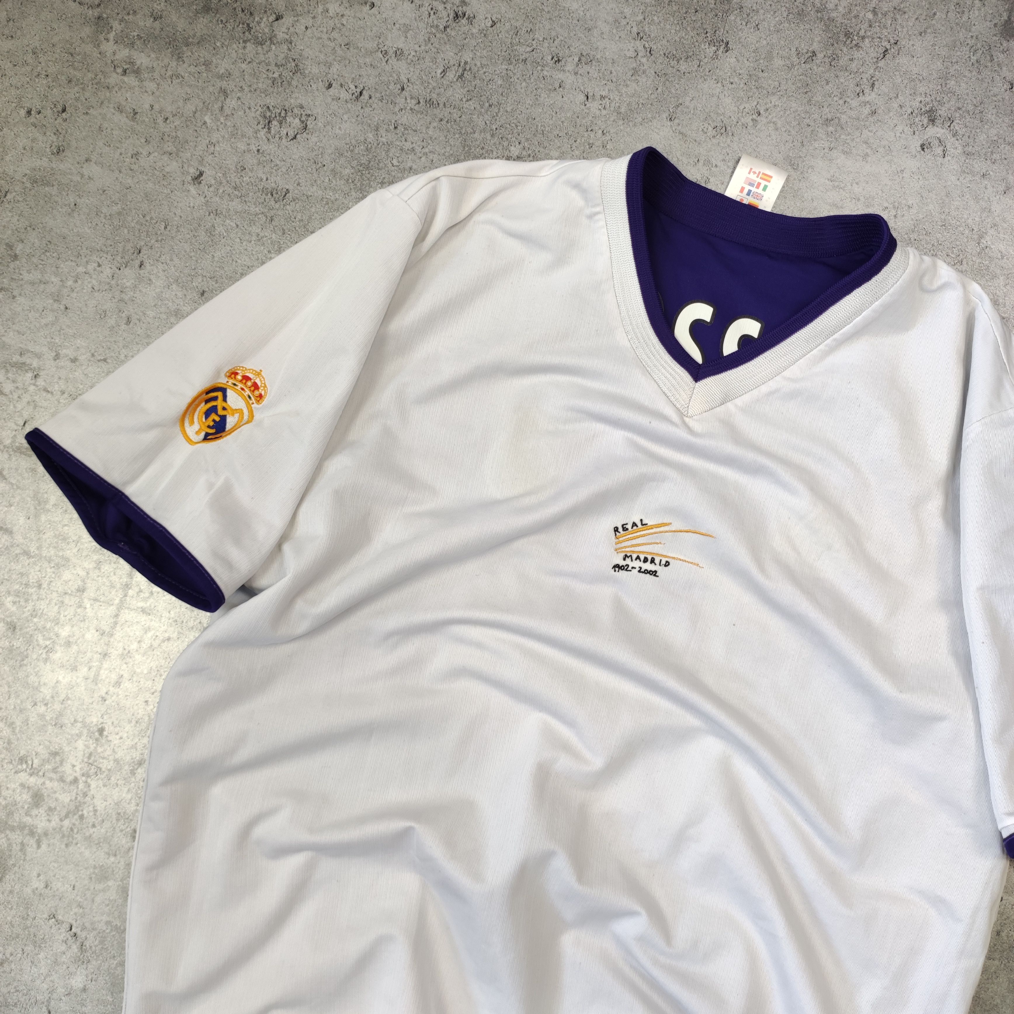 Vintage RARE Real Madrid Vintage 2002 Doublesided Third Jersey Size US M / EU 48-50 / 2 - 13 Thumbnail
