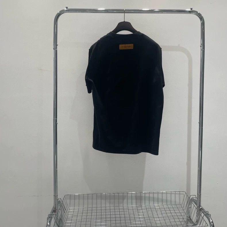 Louis Vuitton Louis Vuitton Black embossed short sleeve Size US XL / EU 56 / 4 - 1 Thumbnail