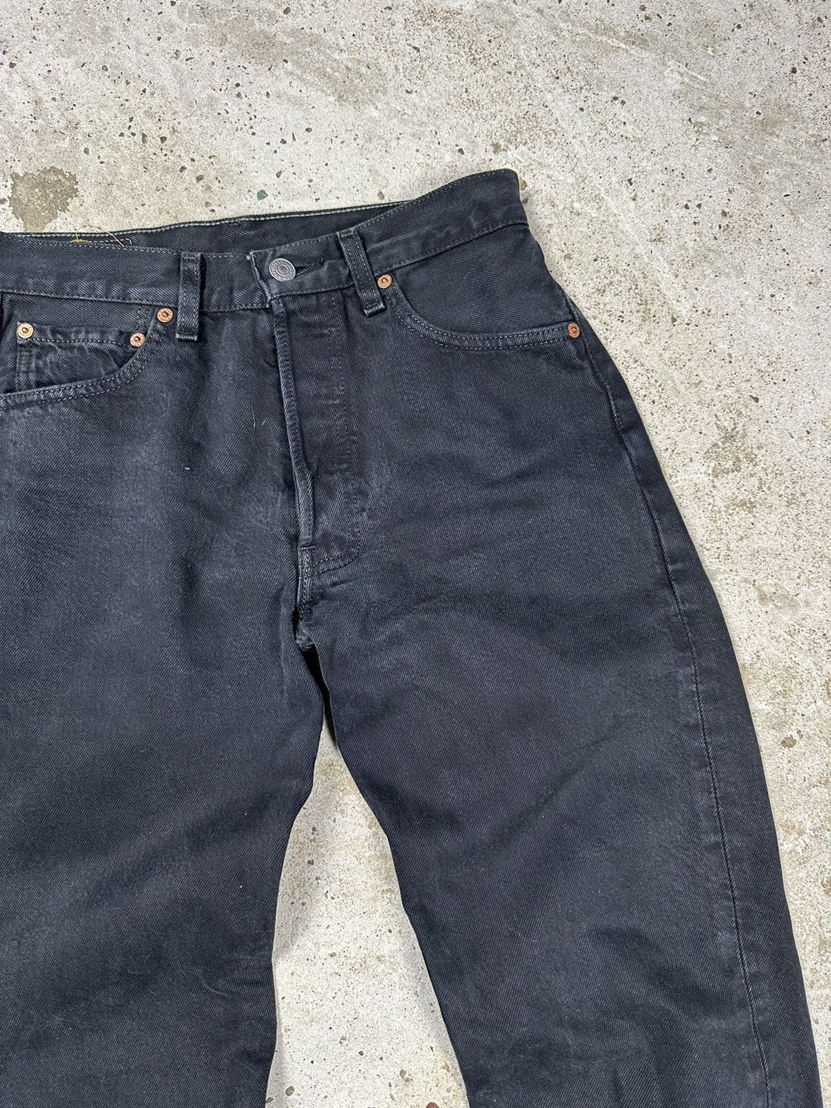 Levi's × Vintage Vintage 1997 Levi’s 501 Black Denim Pants Jeans Made in USA Size US 29 - 7 Thumbnail