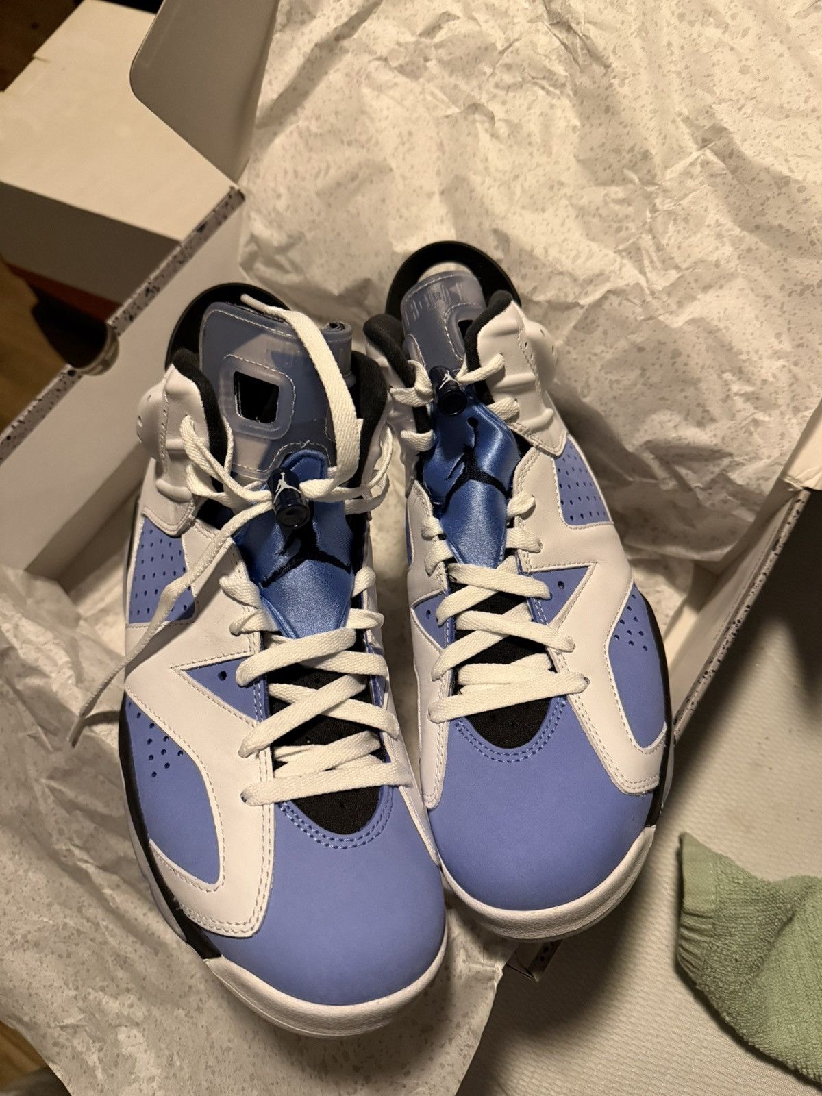 Jordan Brand Jordan 6 UNC Size US 9.5 / EU 42-43 - 3 Thumbnail