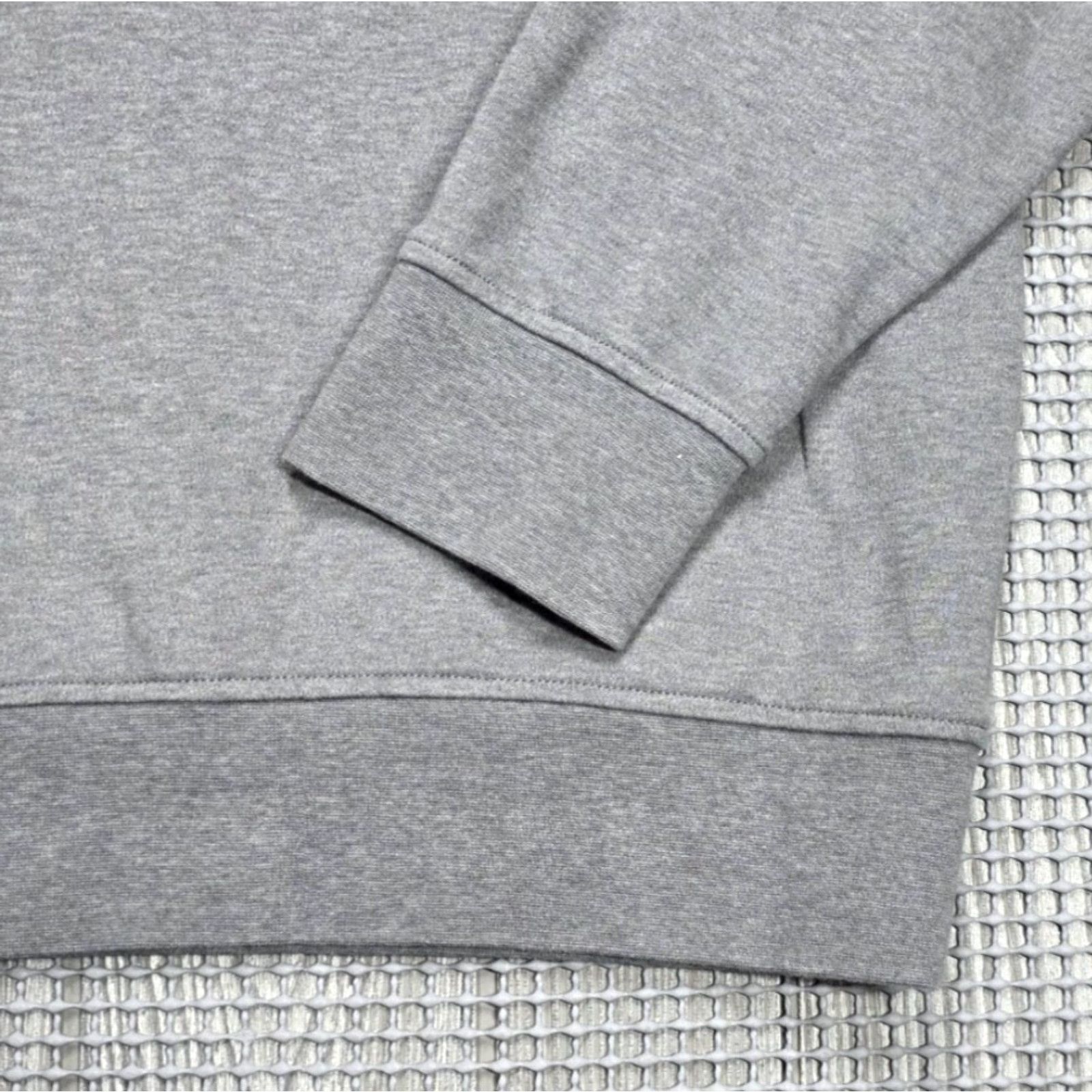 Vineyard Vines Vineyard Vines Sweater Mens S Gray Cotton 1/4 Zip Pullover Long Sleeve Mockneck Shirt Mens S Gray Cotton 1/4 Zip Pullover Long Sleeve Mockneck Size US S / EU 44-46 / 1 - 5 Thumbnail
