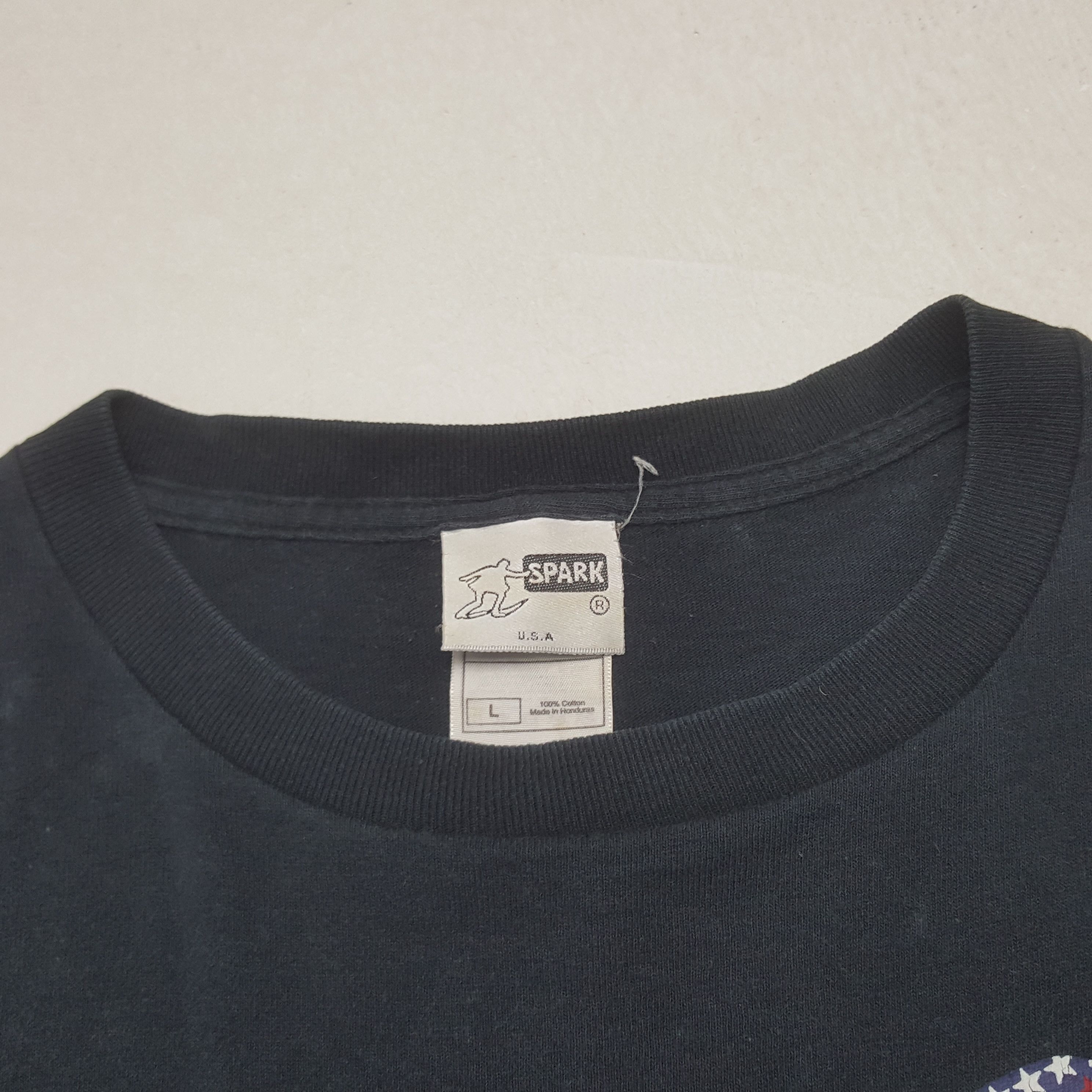 Vintage Vintage Spark American Skateboard Style Tshirt RR25 Size US M / EU 48-50 / 2 - 5 Thumbnail