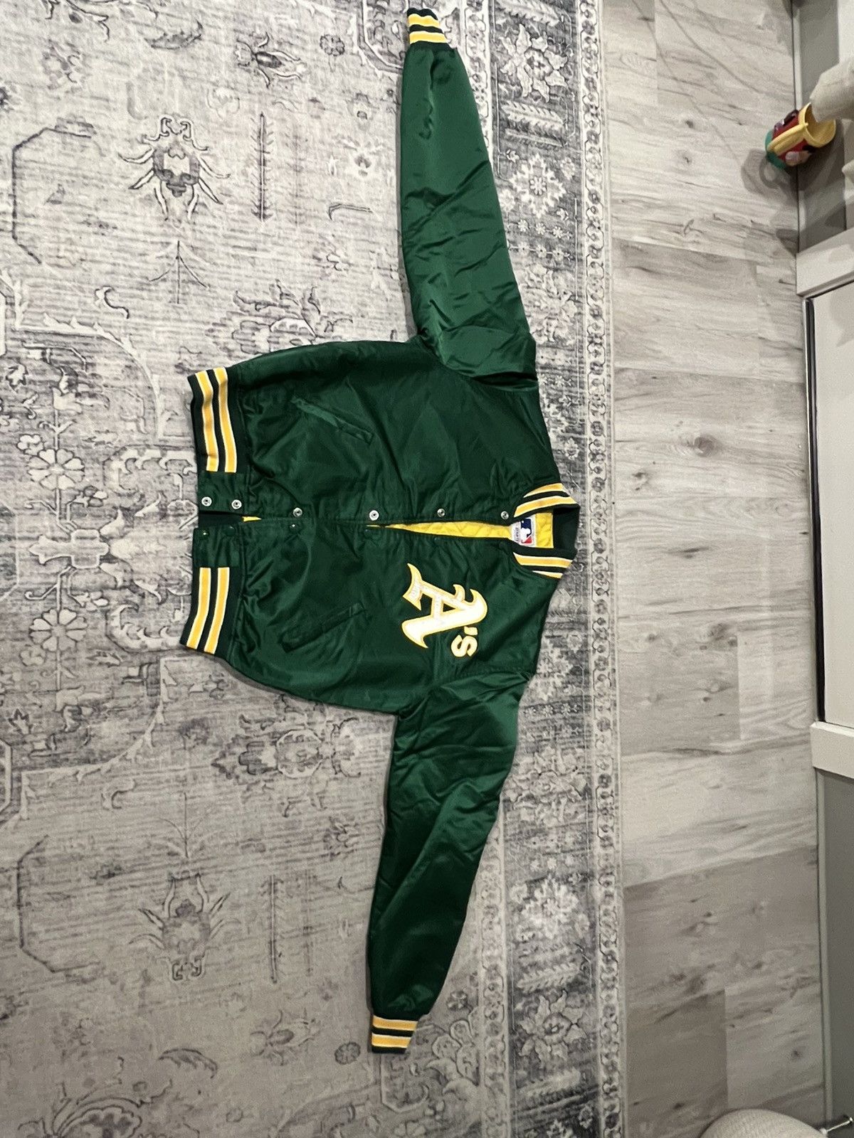 Starter Vintage Oakland Athletics Satin Bomber Jacket Size US L / EU 52-54 / 3 - 1 Thumbnail