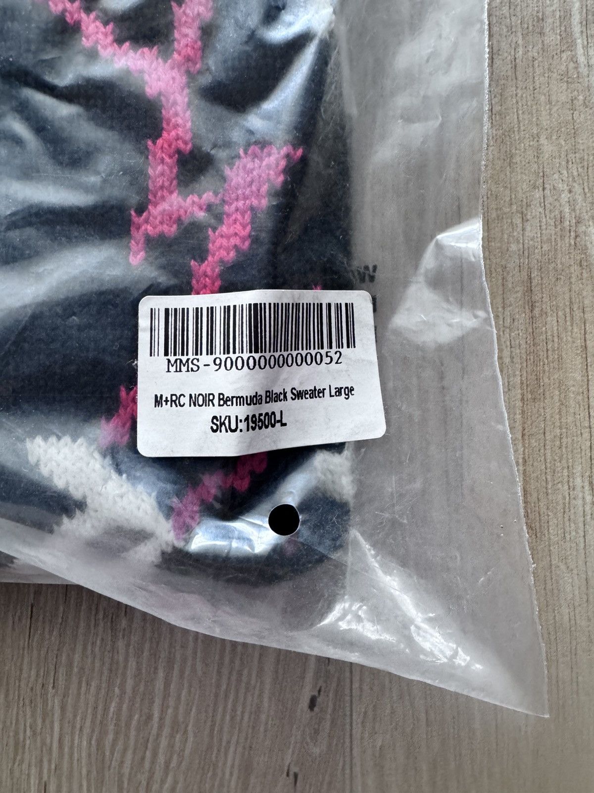 M+Rc Noir Crew neck Size US L / EU 52-54 / 3 - 10 Thumbnail