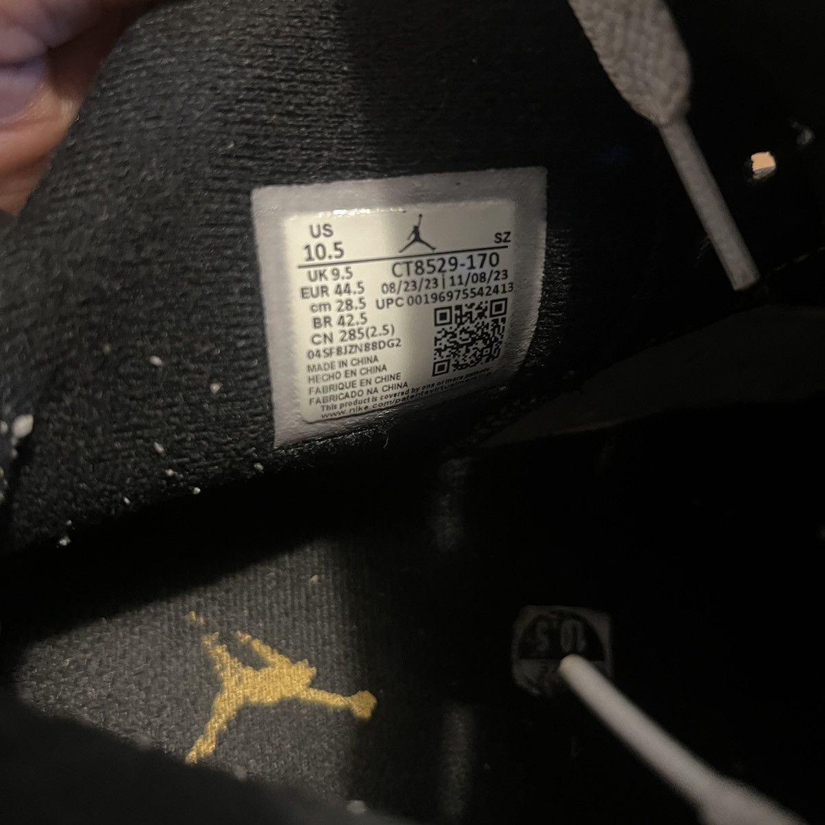 Jordan Brand Air Jordan 6 Yellow Ochre Size 10.5 Size US 10.5 / EU 43-44 - 4 Thumbnail