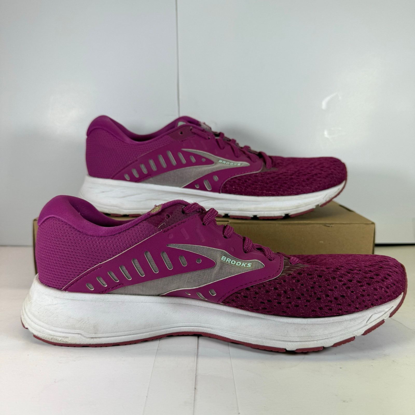 Brooks Brooks Range 2 1203621B553 Pink/Gray Size 9 Women Size US 9 / IT 39 - 2 Thumbnail