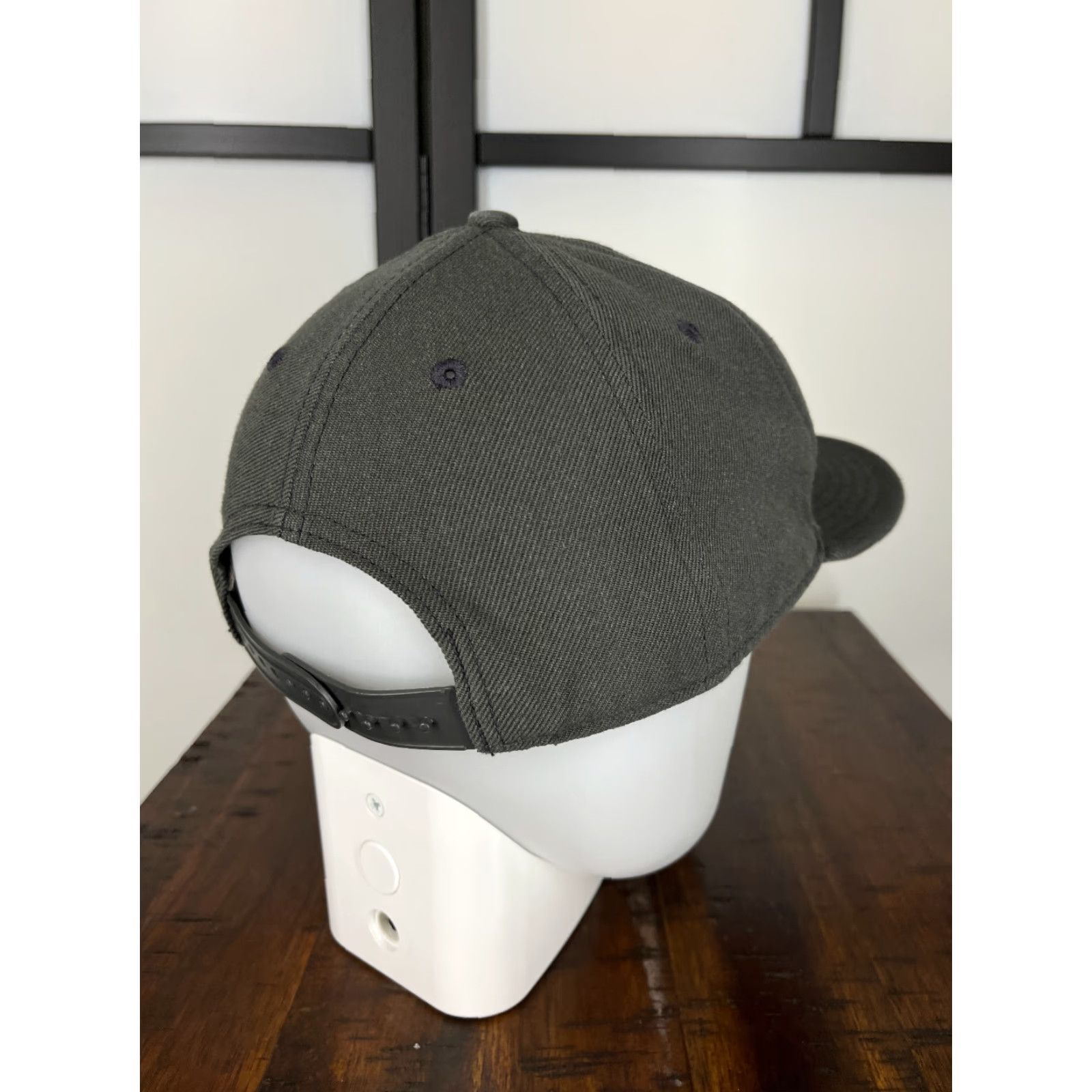 Nike Nike Hat Snap Back One Size Gray Embroidered Acrylic Wool Blend Adjustable Beach Mens Size ONE SIZE - 7 Thumbnail