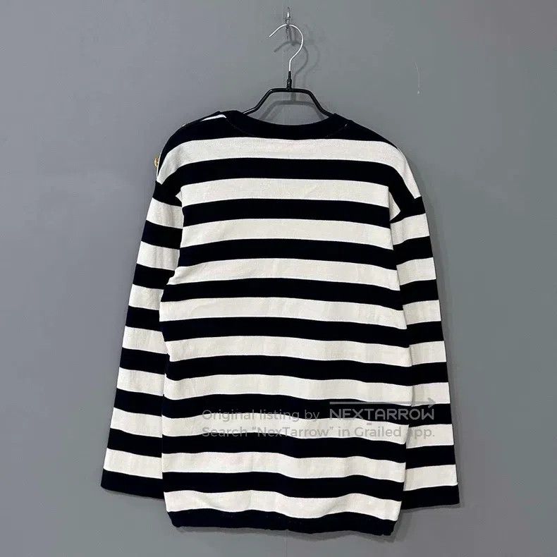 Gucci Gucci Black and white striped gold button logo long sleeve Size XXS / US 00 / IT 34 - 3 Thumbnail