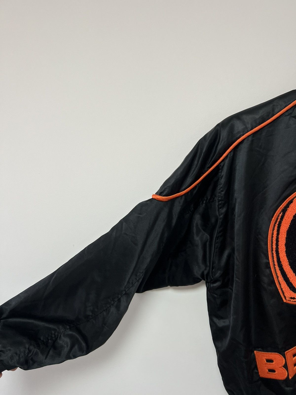 Vintage Vintage 90s Cincinnati Bengals Bomber Jacket Nfl Campri S/M Size US M / EU 48-50 / 2 - 6 Thumbnail