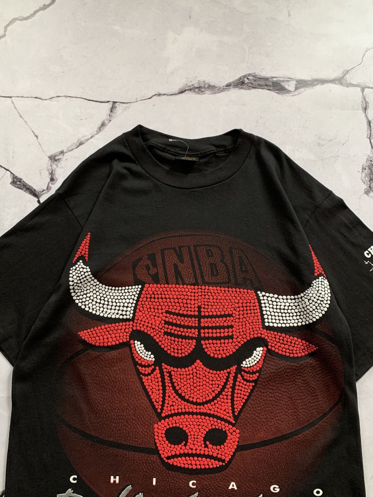NBA × Vintage Vintage Chicago Bulls 90's NBA Official Changes T- Shirt Size US XL / EU 56 / 4 - 4 Thumbnail